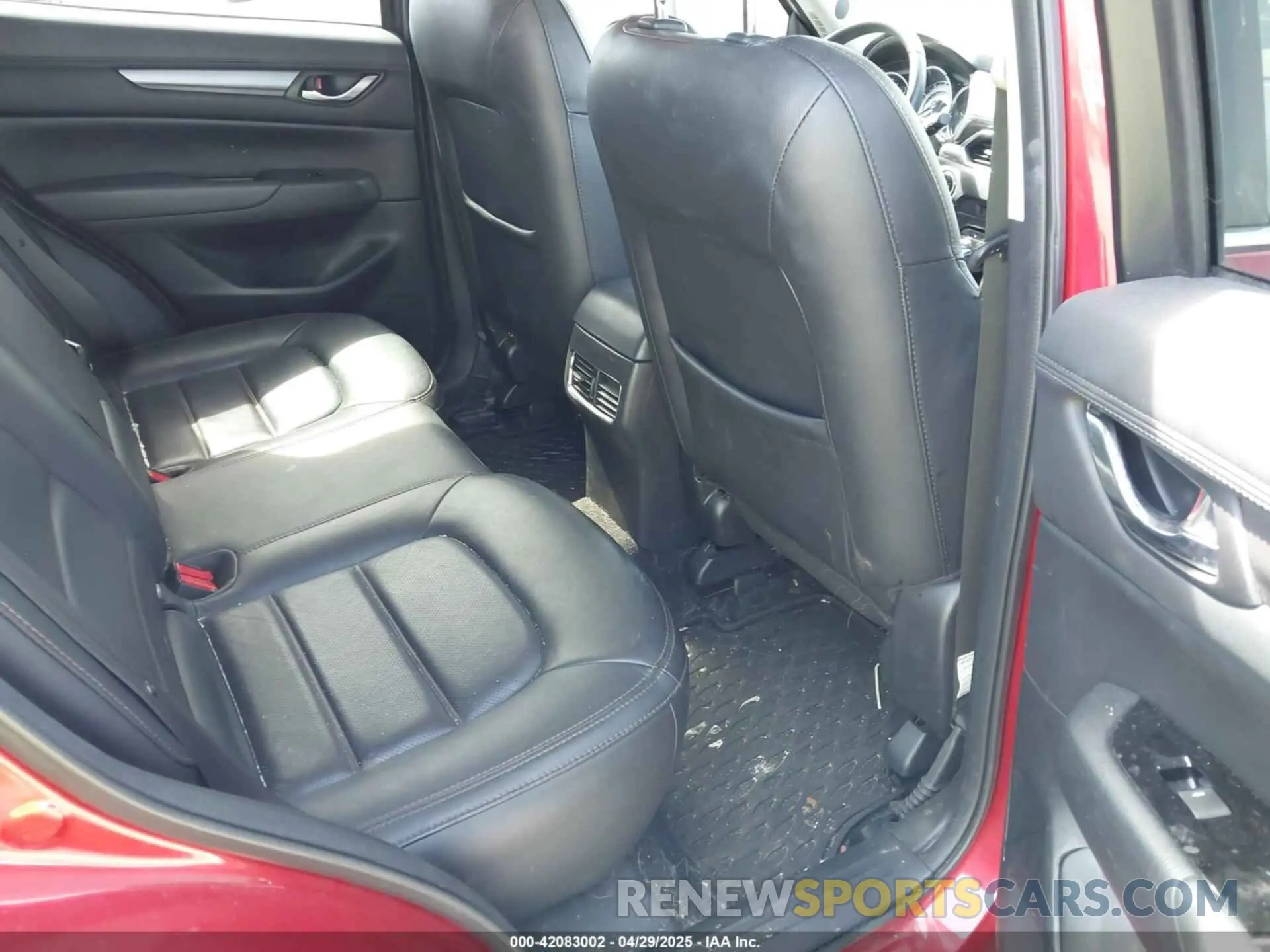 8 fotografías del automóvil dañado JM3KFBCM7M0438738 MAZDA CX-5 2021
