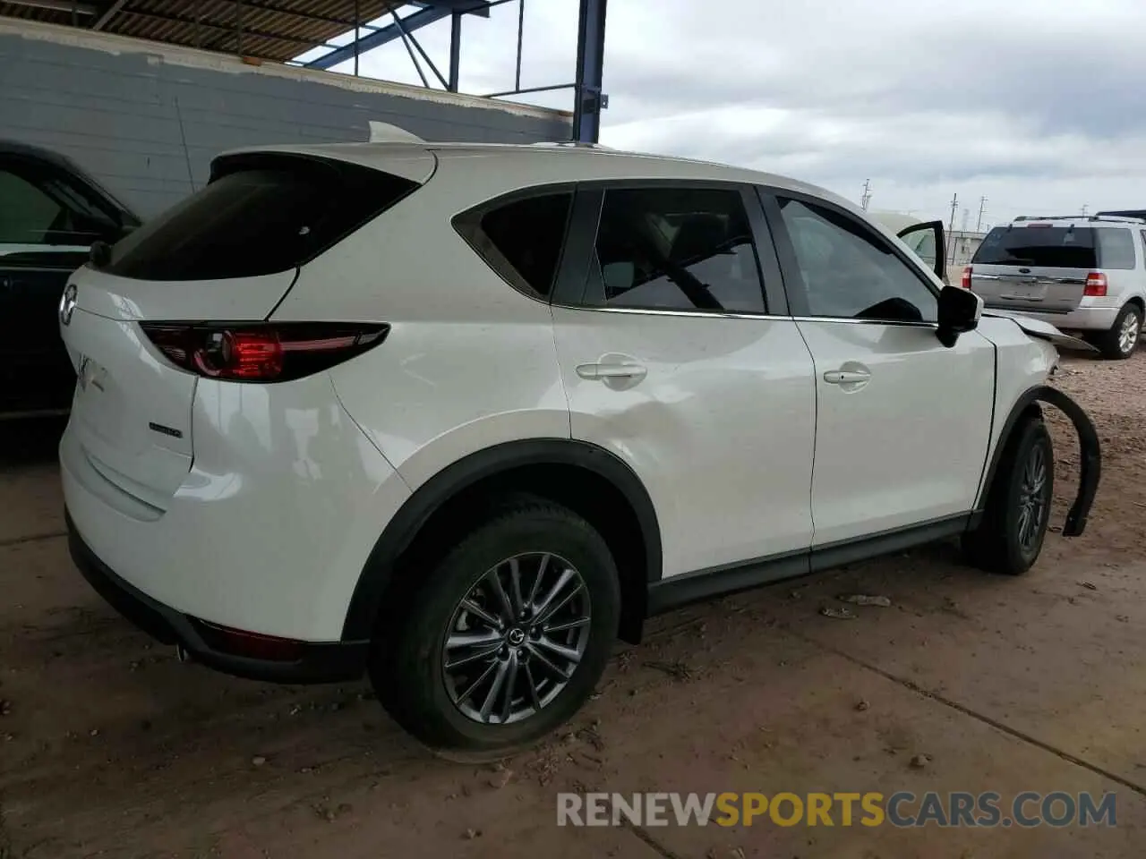 3 fotografías del automóvil dañado JM3KFBCM7M0445964 MAZDA CX-5 2021