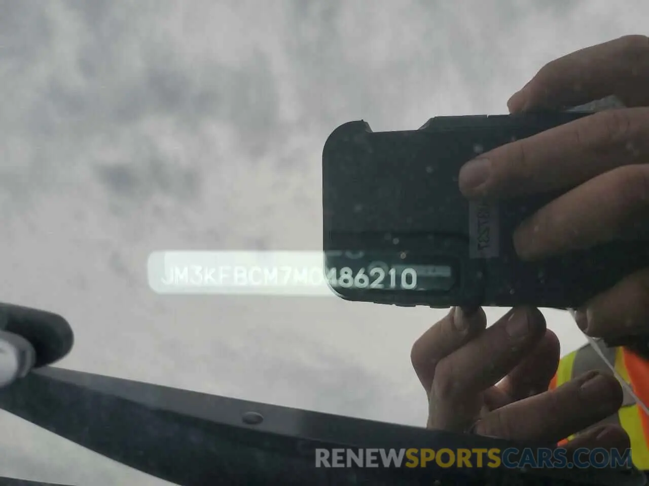 13 fotografías del automóvil dañado JM3KFBCM7M0486210 MAZDA CX-5 2021