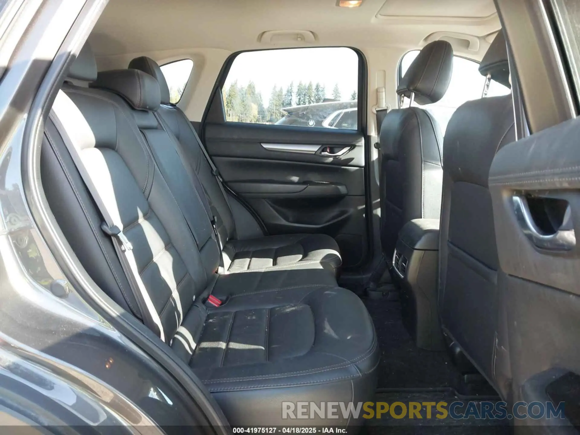 8 fotografías del automóvil dañado JM3KFBCM7M1370676 MAZDA CX-5 2021