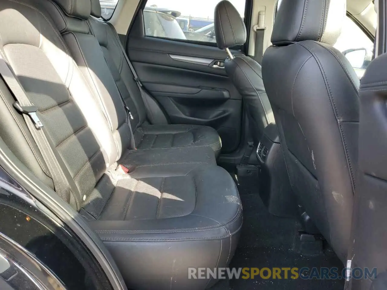11 fotografías del automóvil dañado JM3KFBCM7M1399661 MAZDA CX-5 2021