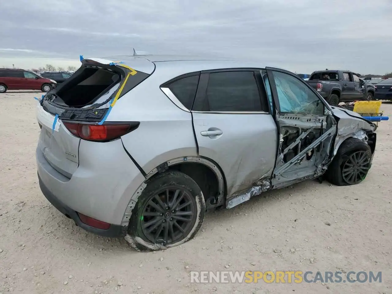 3 fotografías del automóvil dañado JM3KFBCM8M0360034 MAZDA CX-5 2021