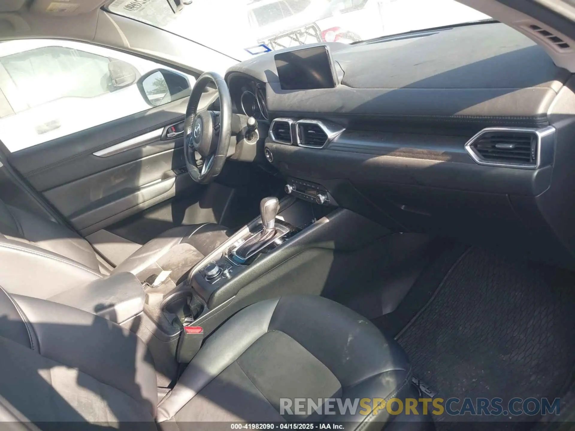 5 fotografías del automóvil dañado JM3KFBCM8M0481663 MAZDA CX-5 2021