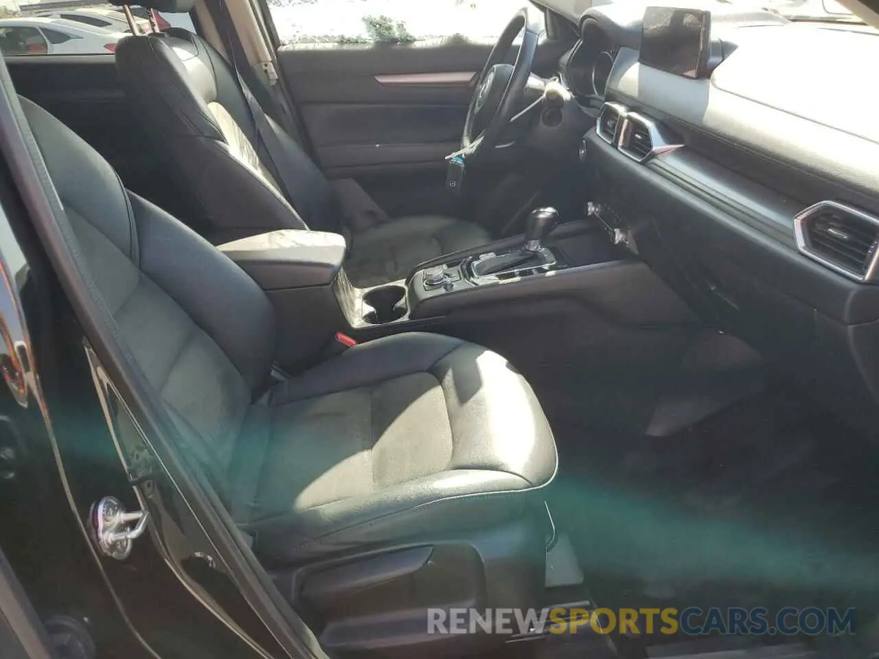 7 fotografías del automóvil dañado JM3KFBCM8M0495899 MAZDA CX-5 2021