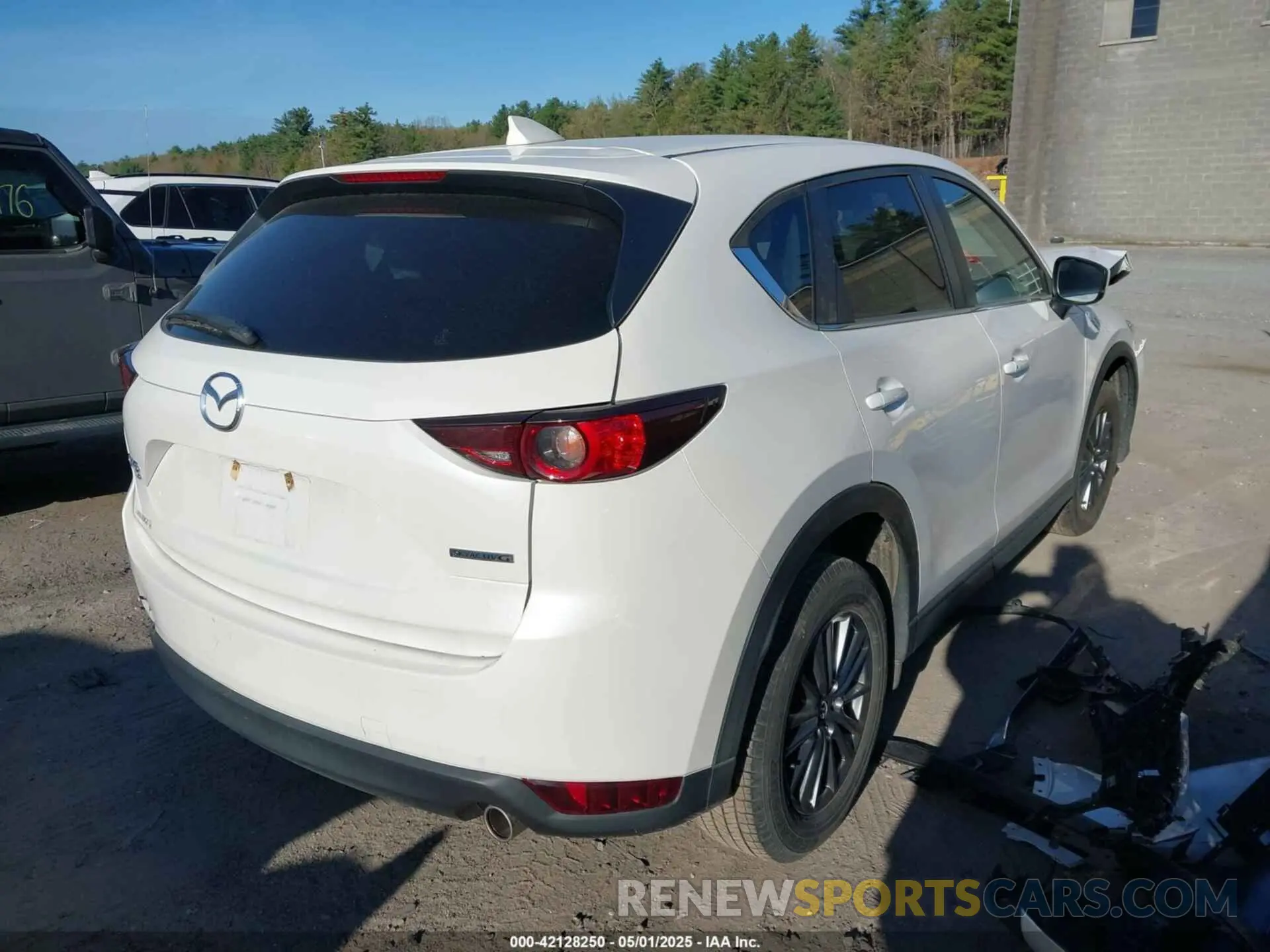 4 fotografías del automóvil dañado JM3KFBCM8M1312298 MAZDA CX-5 2021