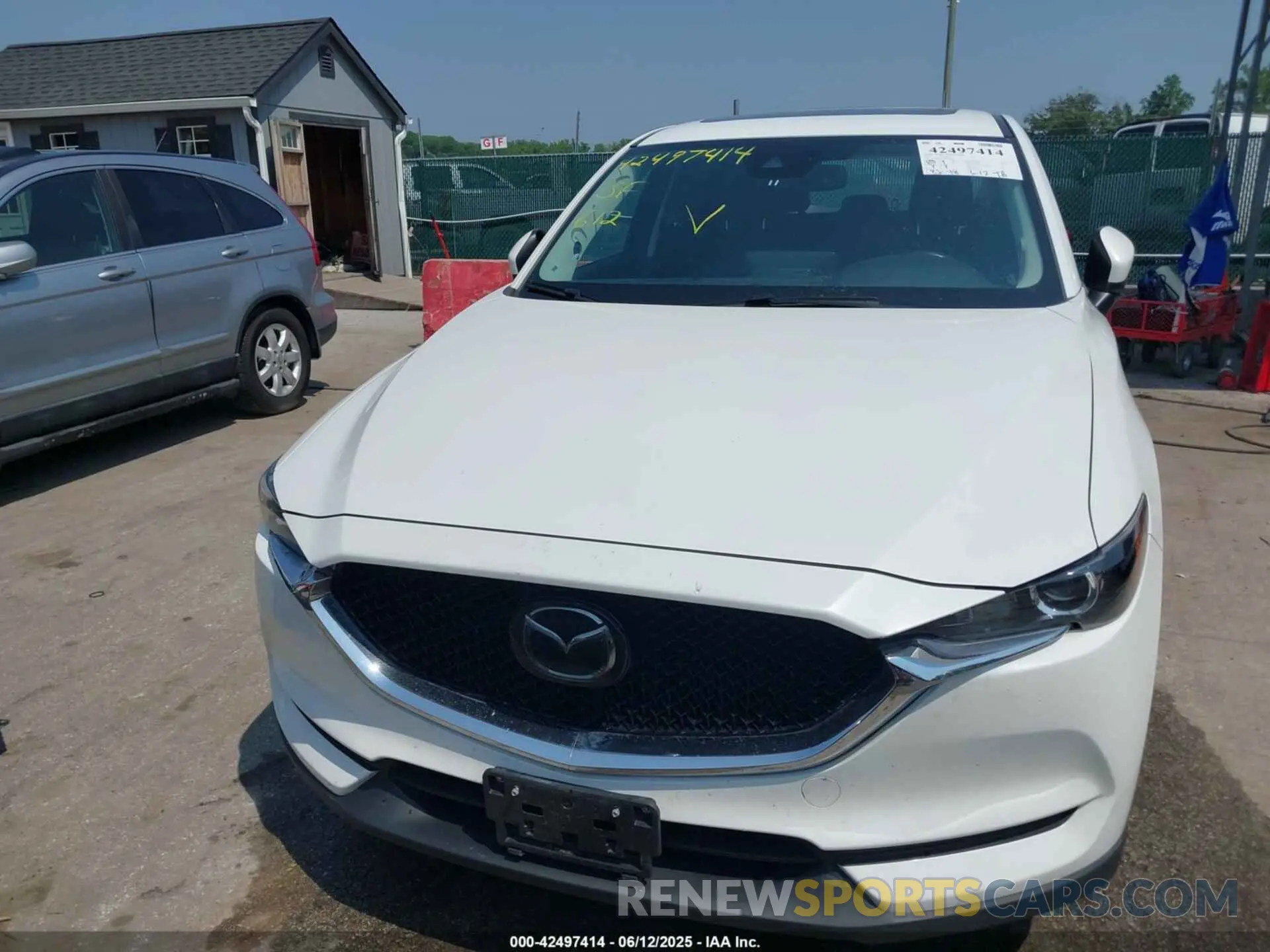 12 fotografías del automóvil dañado JM3KFBCMXM0404003 MAZDA CX-5 2021