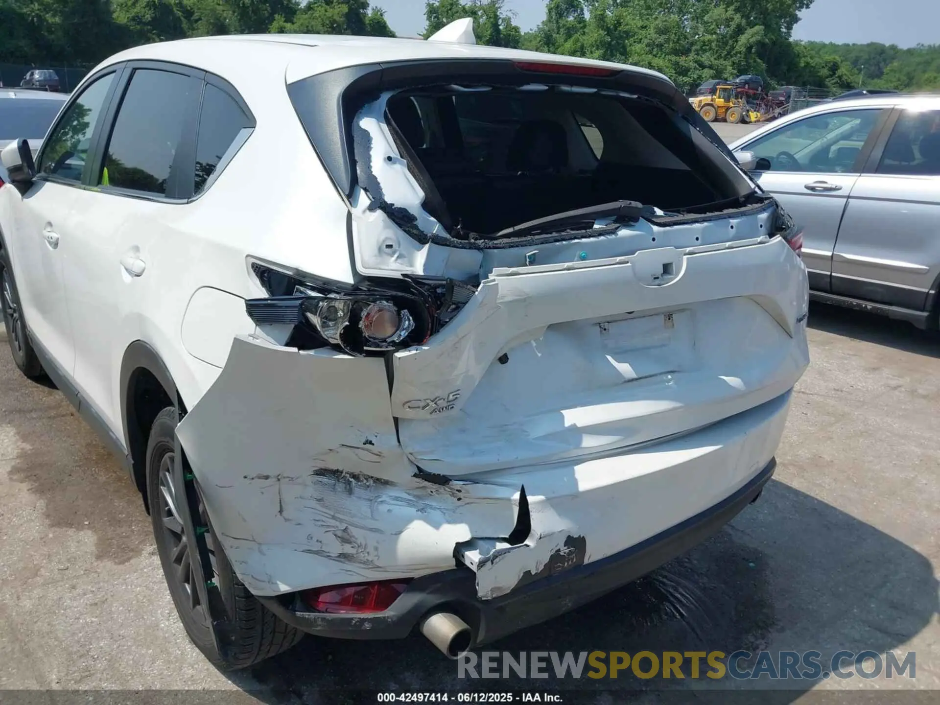 6 fotografías del automóvil dañado JM3KFBCMXM0404003 MAZDA CX-5 2021