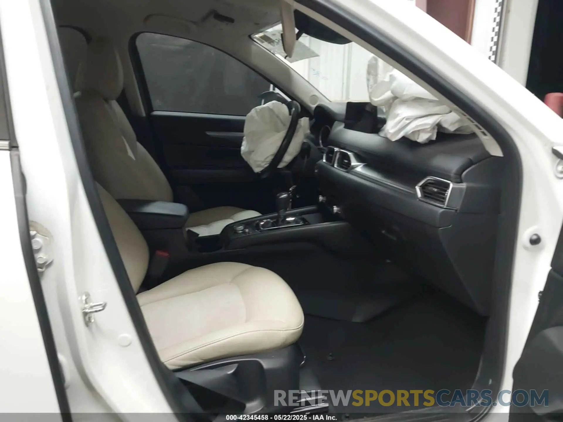 5 fotografías del automóvil dañado JM3KFBCMXM0486492 MAZDA CX-5 2021