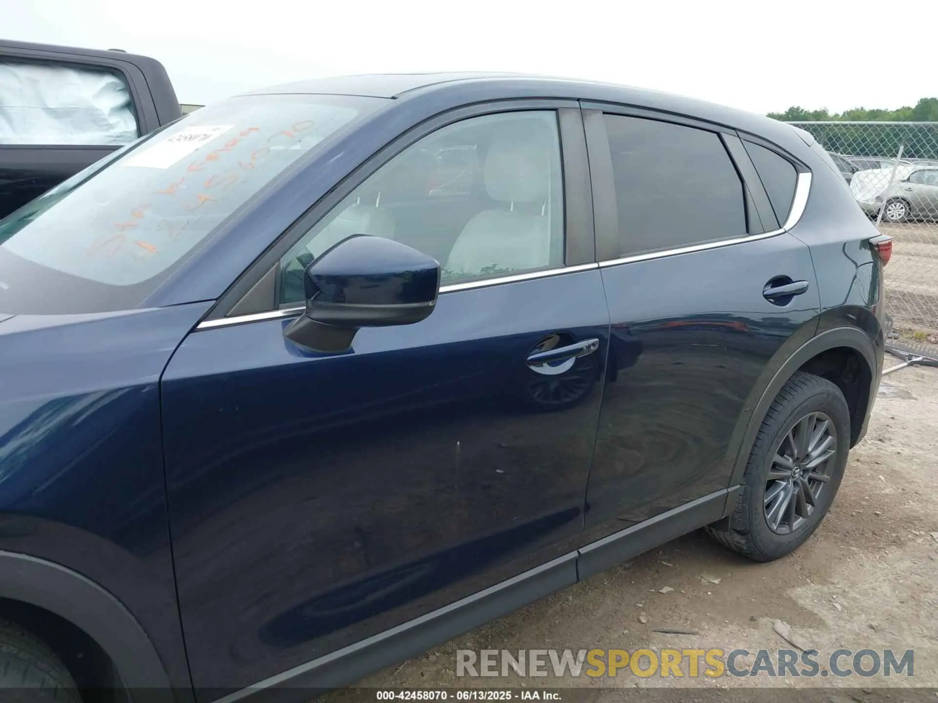 14 fotografías del automóvil dañado JM3KFBCMXM1386516 MAZDA CX-5 2021
