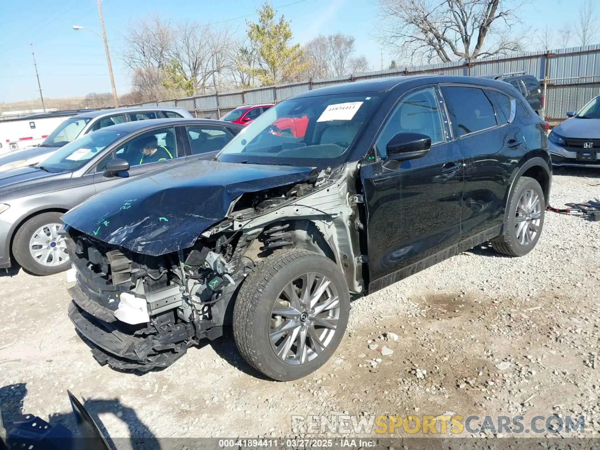 2 fotografías del automóvil dañado JM3KFBDM0M0468081 MAZDA CX-5 2021