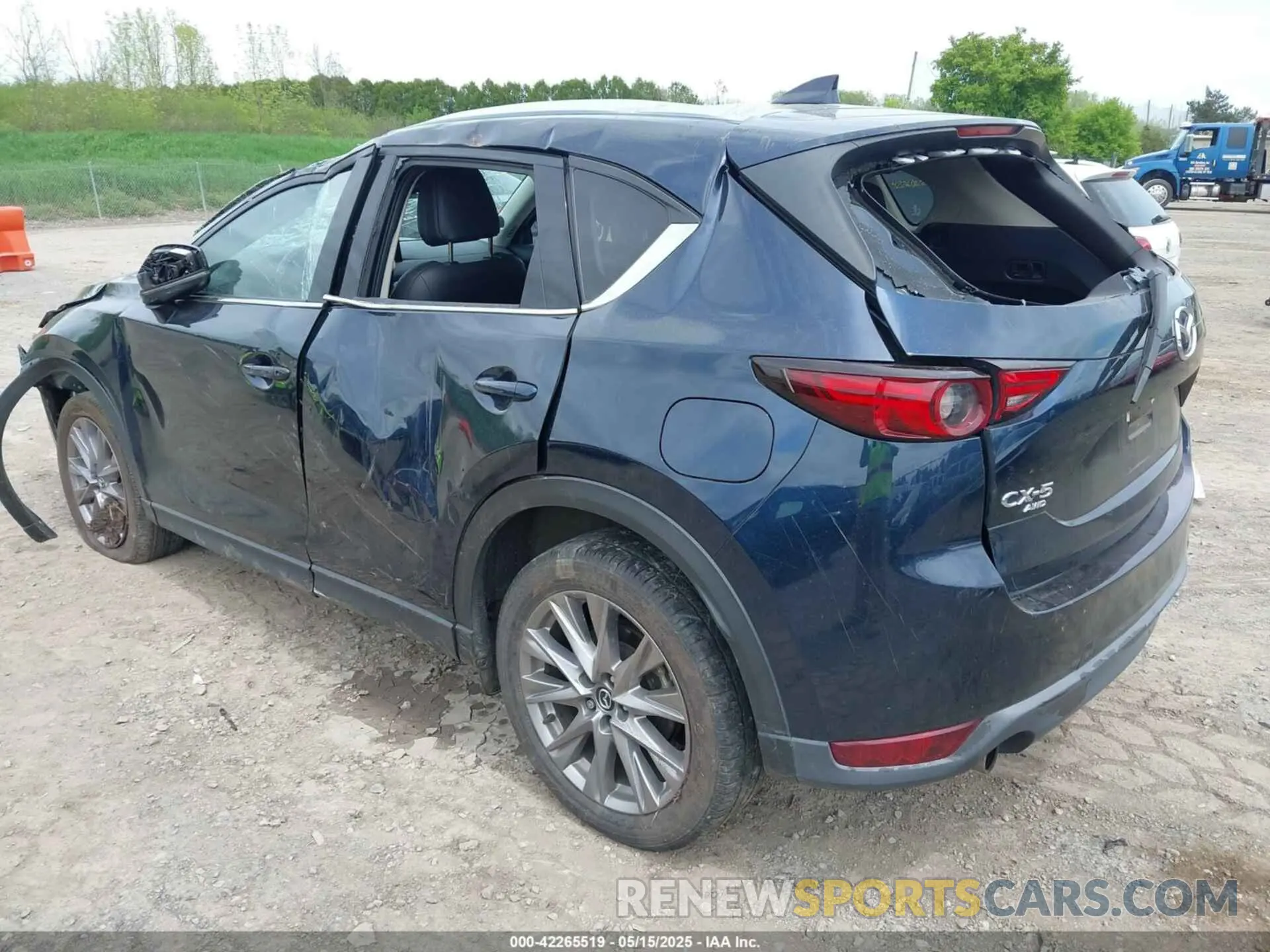 3 fotografías del automóvil dañado JM3KFBDM1M1380490 MAZDA CX-5 2021