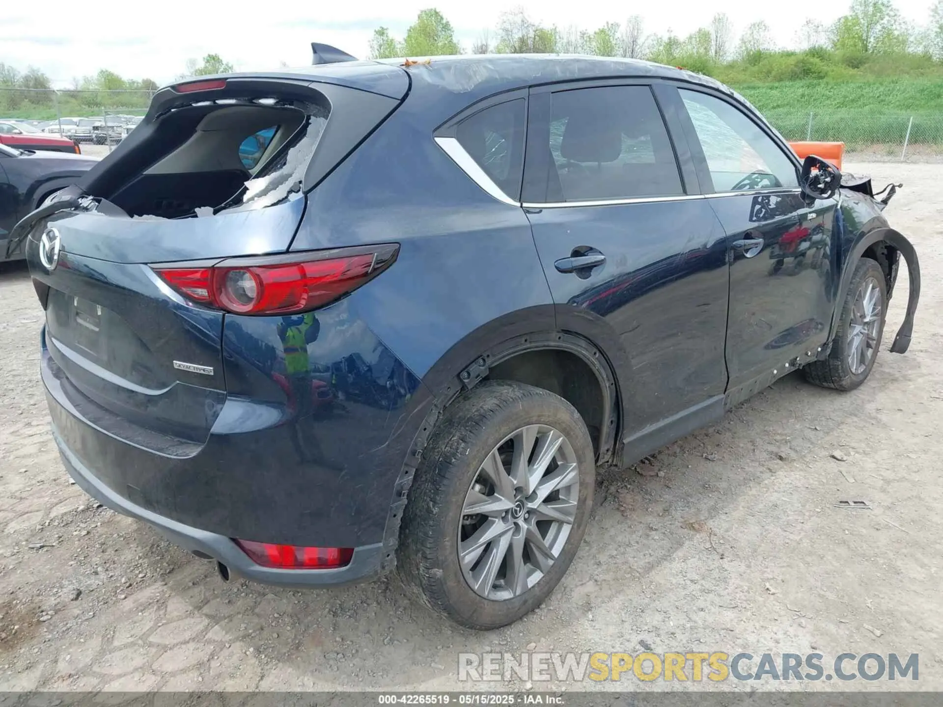 4 fotografías del automóvil dañado JM3KFBDM1M1380490 MAZDA CX-5 2021