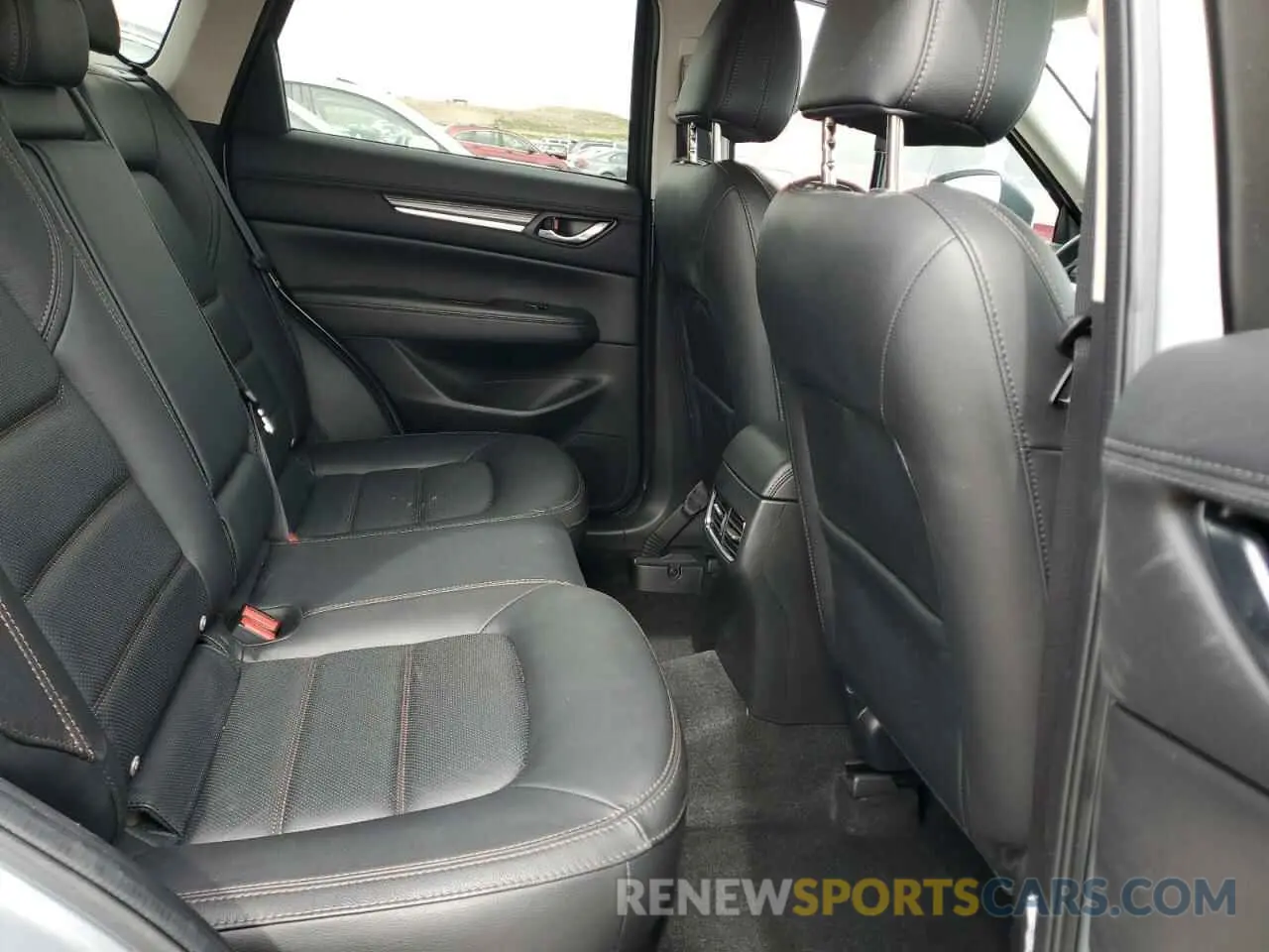12 fotografías del automóvil dañado JM3KFBDM1M1403699 MAZDA CX-5 2021