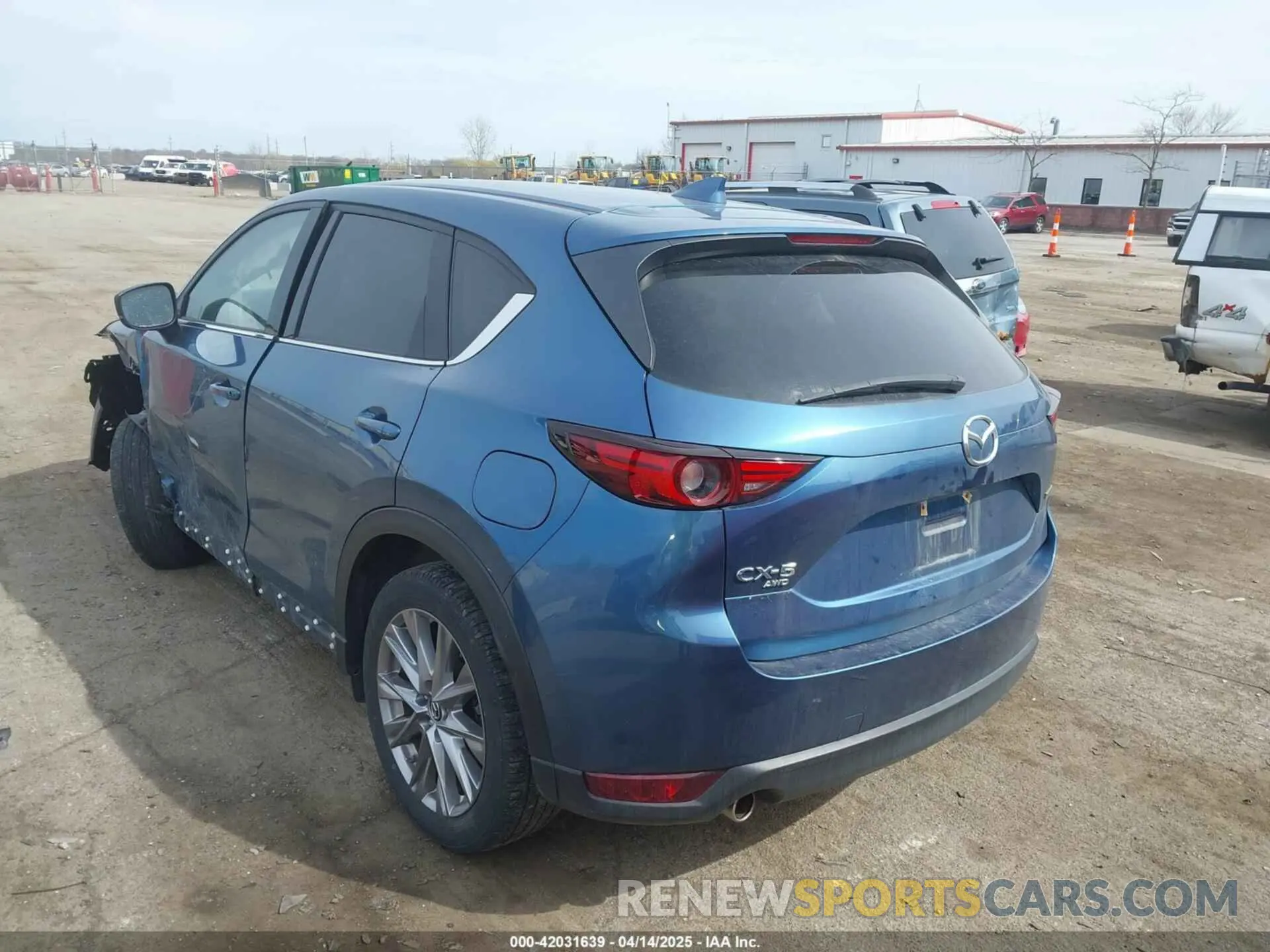 3 fotografías del automóvil dañado JM3KFBDM2M0406259 MAZDA CX-5 2021