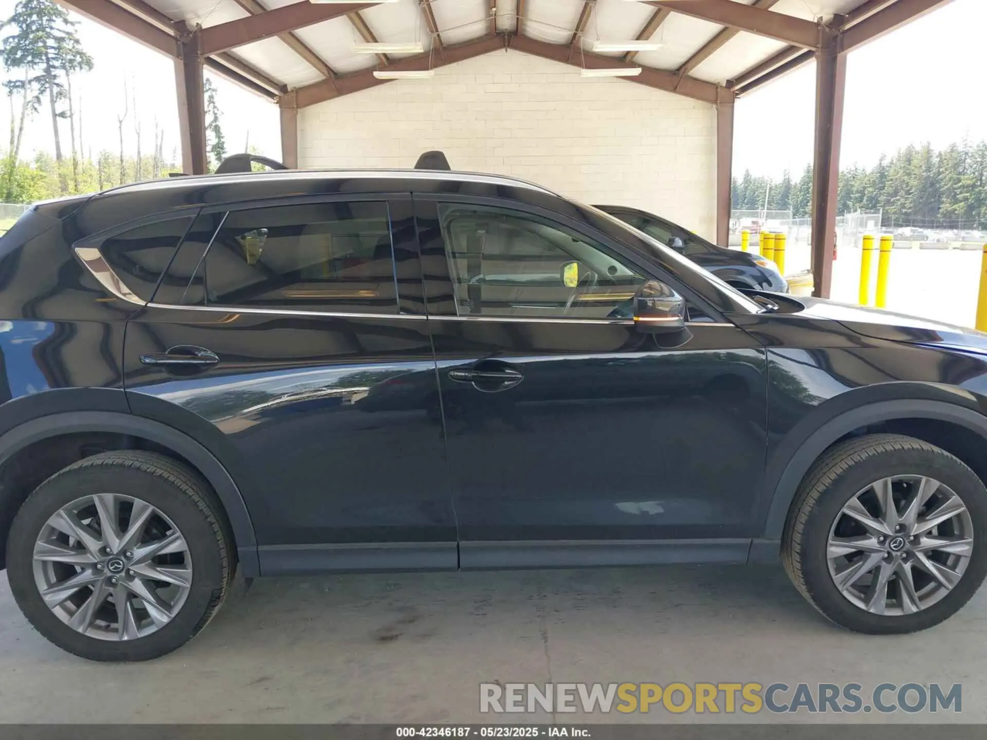 13 fotografías del automóvil dañado JM3KFBDM3M0325108 MAZDA CX-5 2021