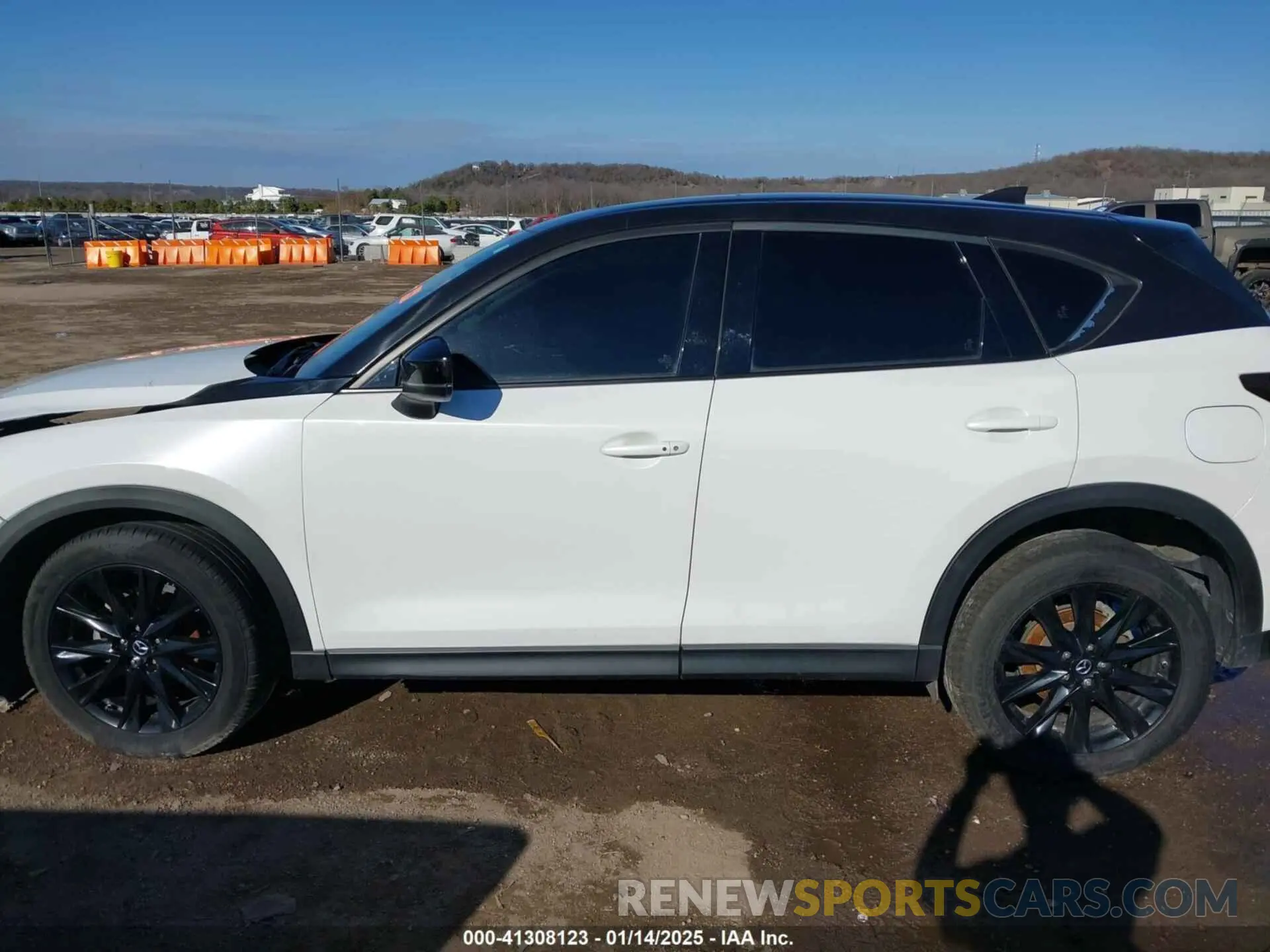 14 fotografías del automóvil dañado JM3KFBDM3M0417738 MAZDA CX-5 2021