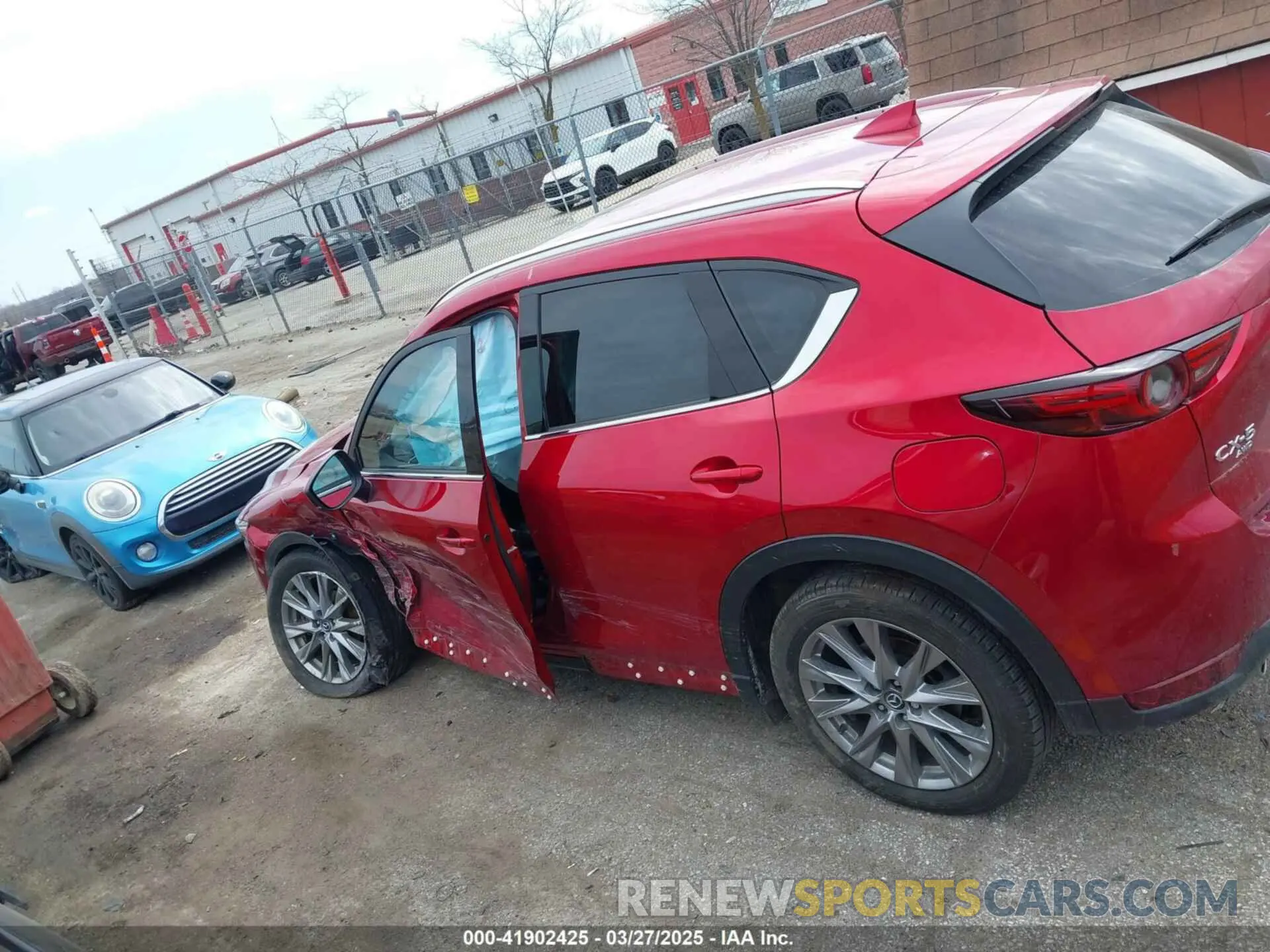 14 fotografías del automóvil dañado JM3KFBDM4M0371739 MAZDA CX-5 2021