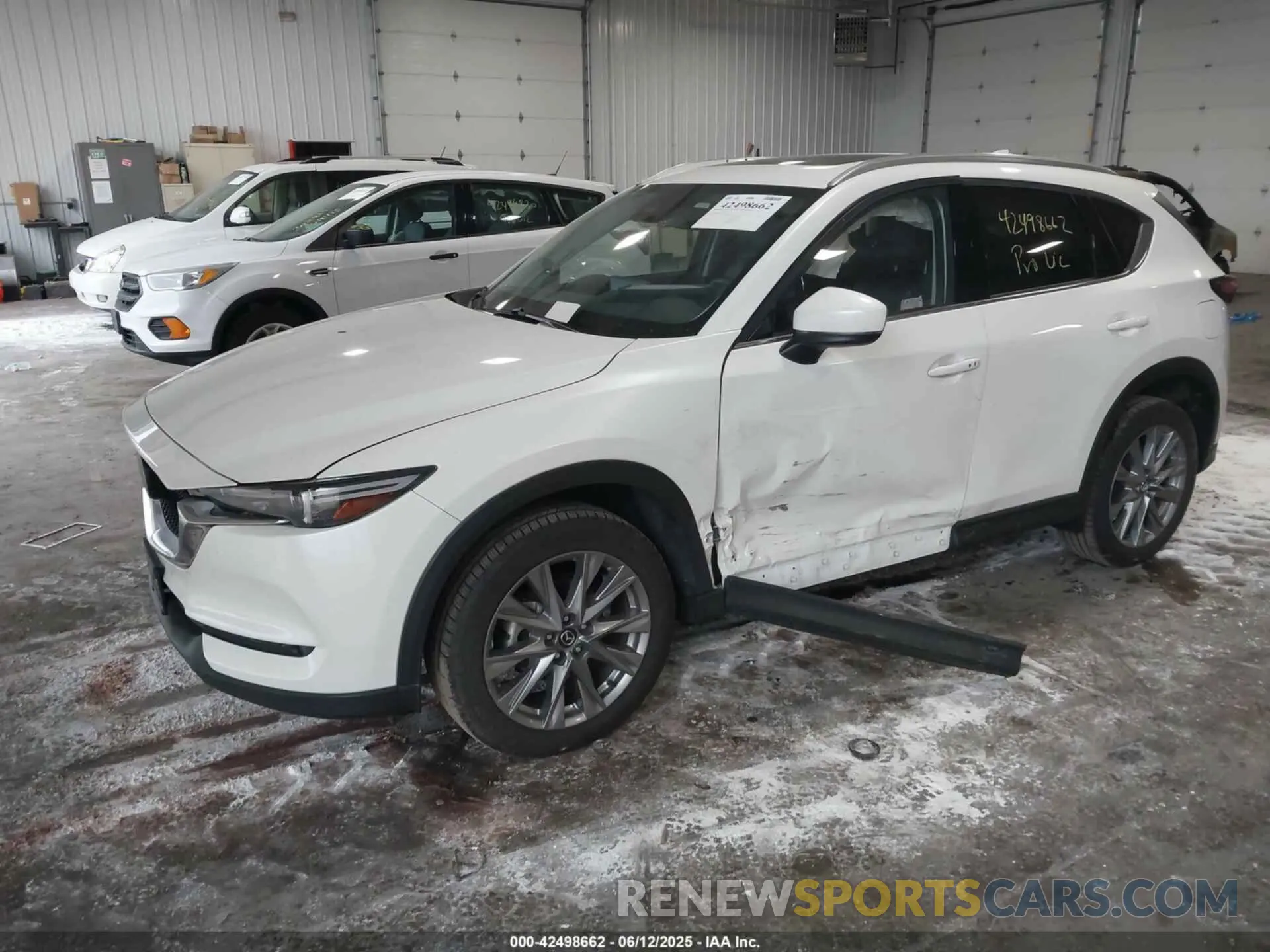 2 fotografías del automóvil dañado JM3KFBDM4M0425878 MAZDA CX-5 2021