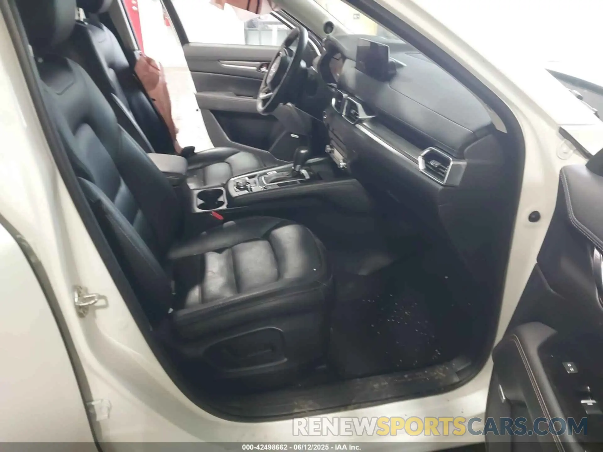 5 fotografías del automóvil dañado JM3KFBDM4M0425878 MAZDA CX-5 2021