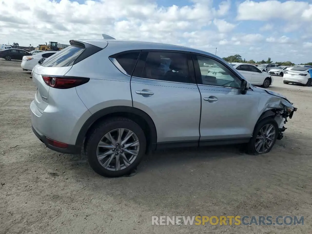 3 fotografías del automóvil dañado JM3KFBDM4M0454684 MAZDA CX-5 2021