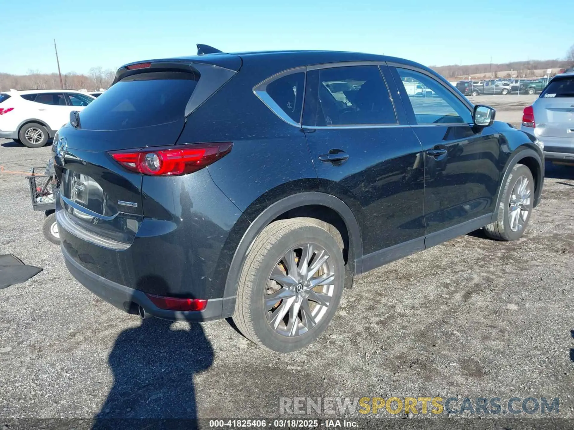 4 fotografías del automóvil dañado JM3KFBDM4M0471467 MAZDA CX-5 2021