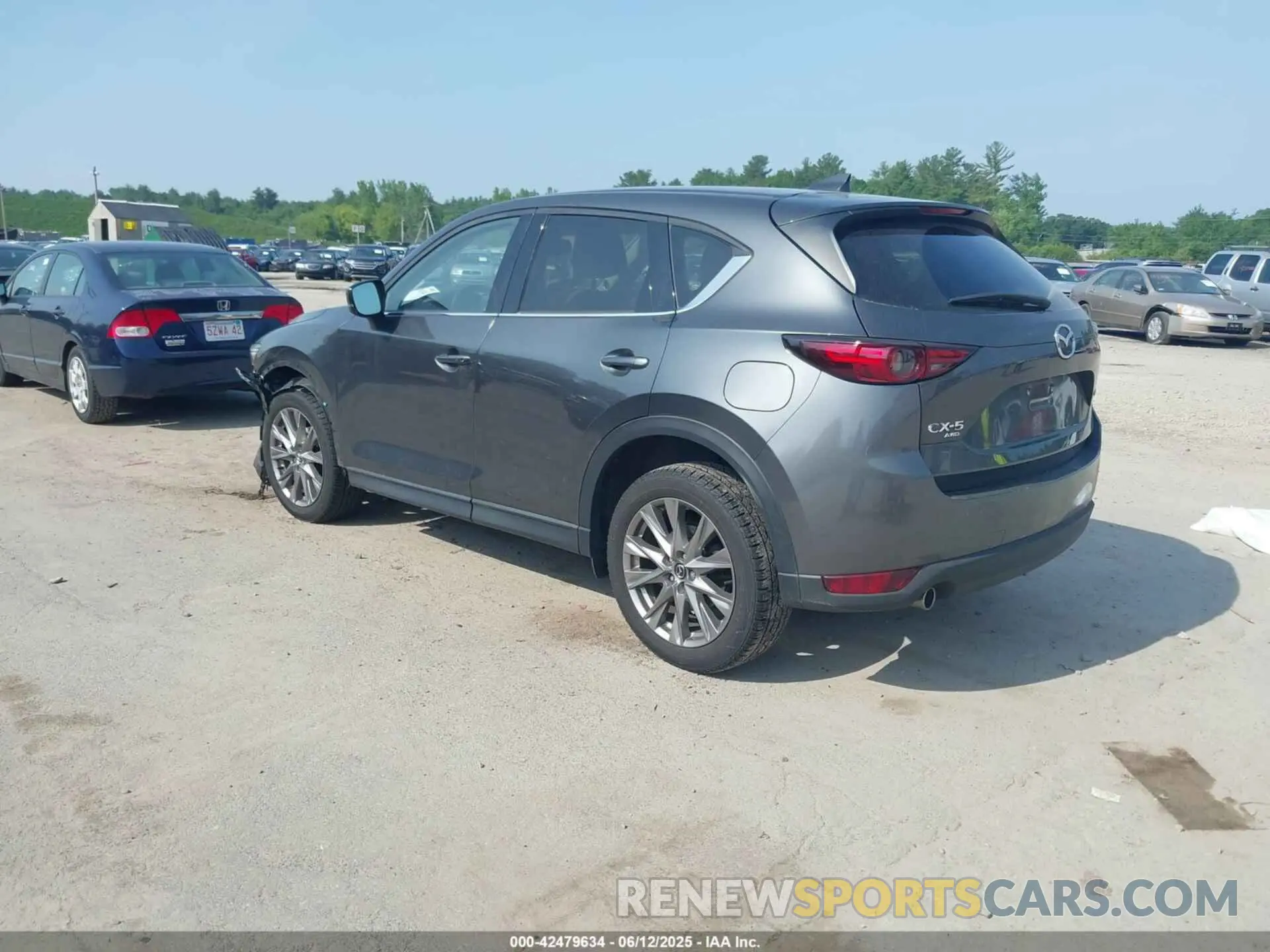 3 fotografías del automóvil dañado JM3KFBDM5M0436307 MAZDA CX-5 2021