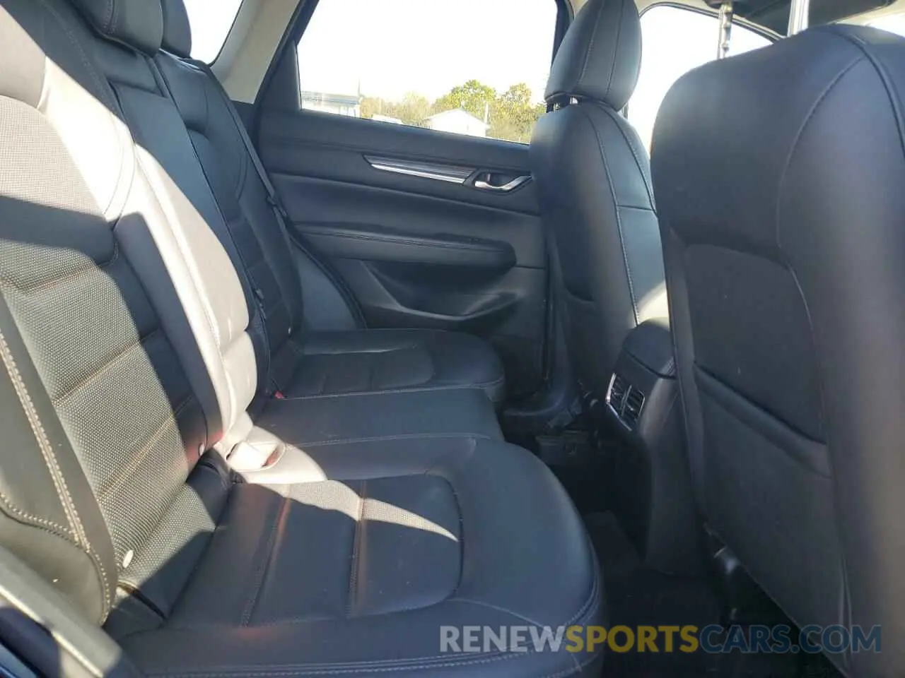 10 fotografías del automóvil dañado JM3KFBDM6M0364582 MAZDA CX-5 2021