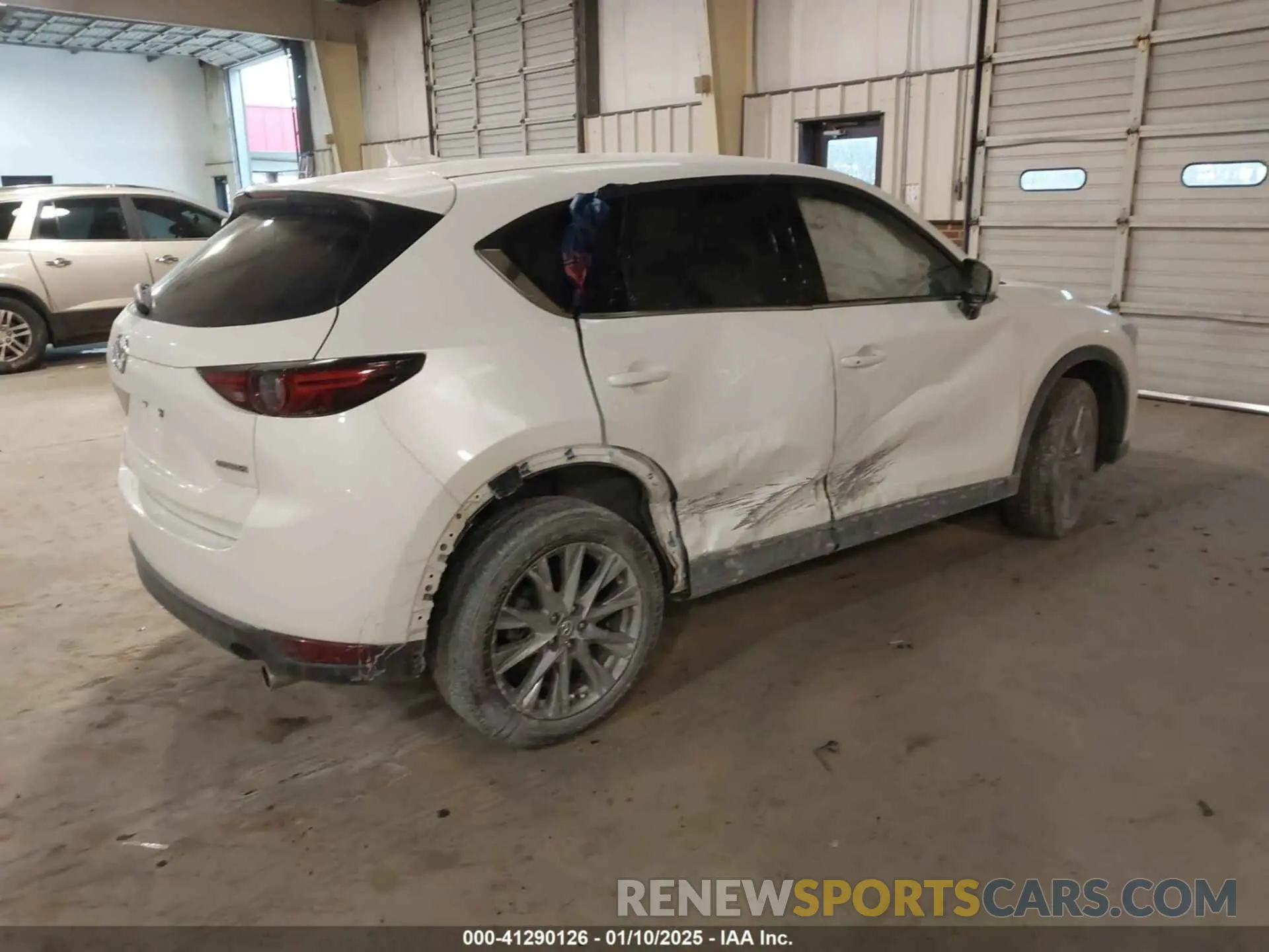 4 fotografías del automóvil dañado JM3KFBDM6M0378174 MAZDA CX-5 2021