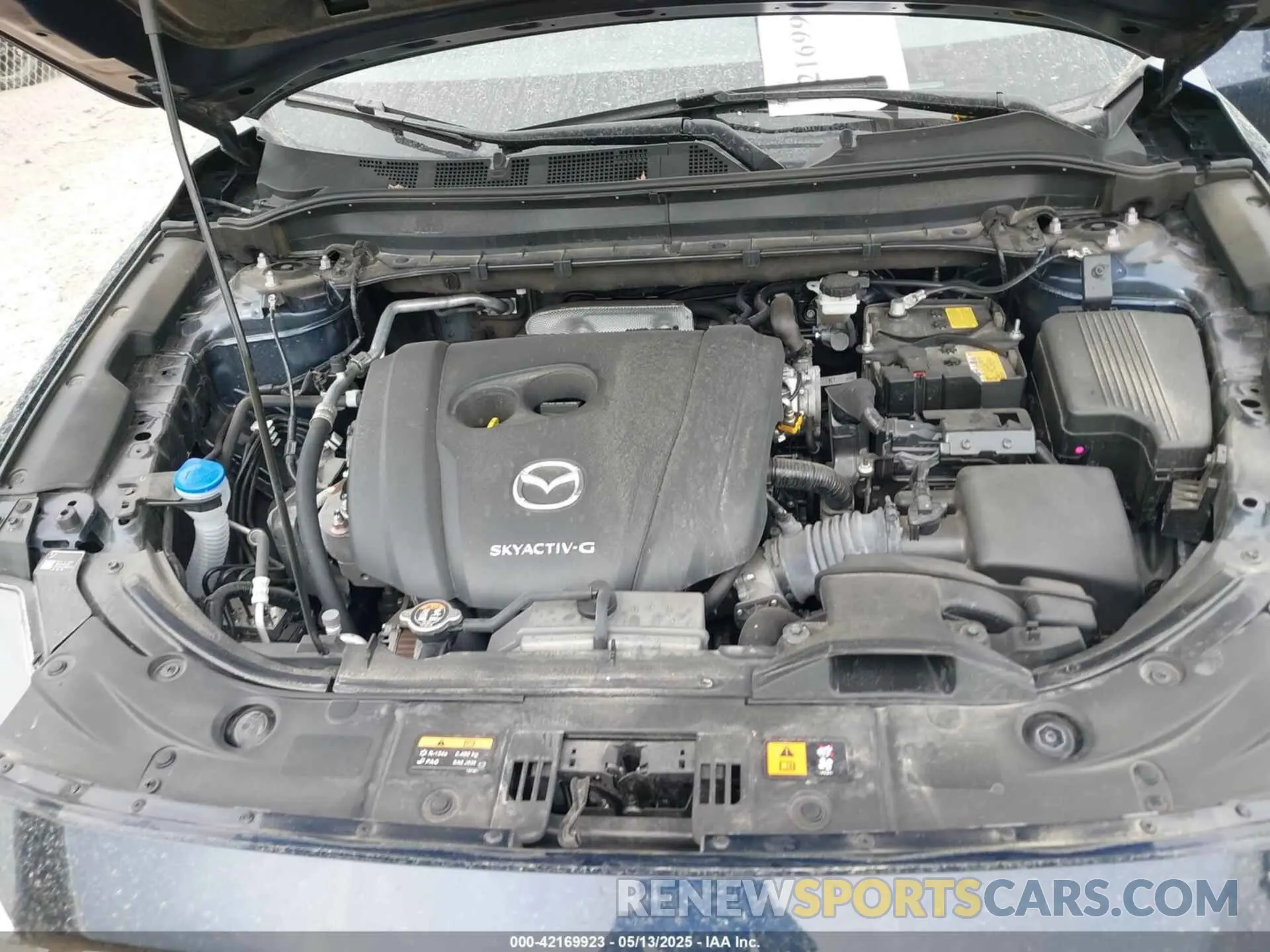 10 fotografías del automóvil dañado JM3KFBDM6M0413327 MAZDA CX-5 2021