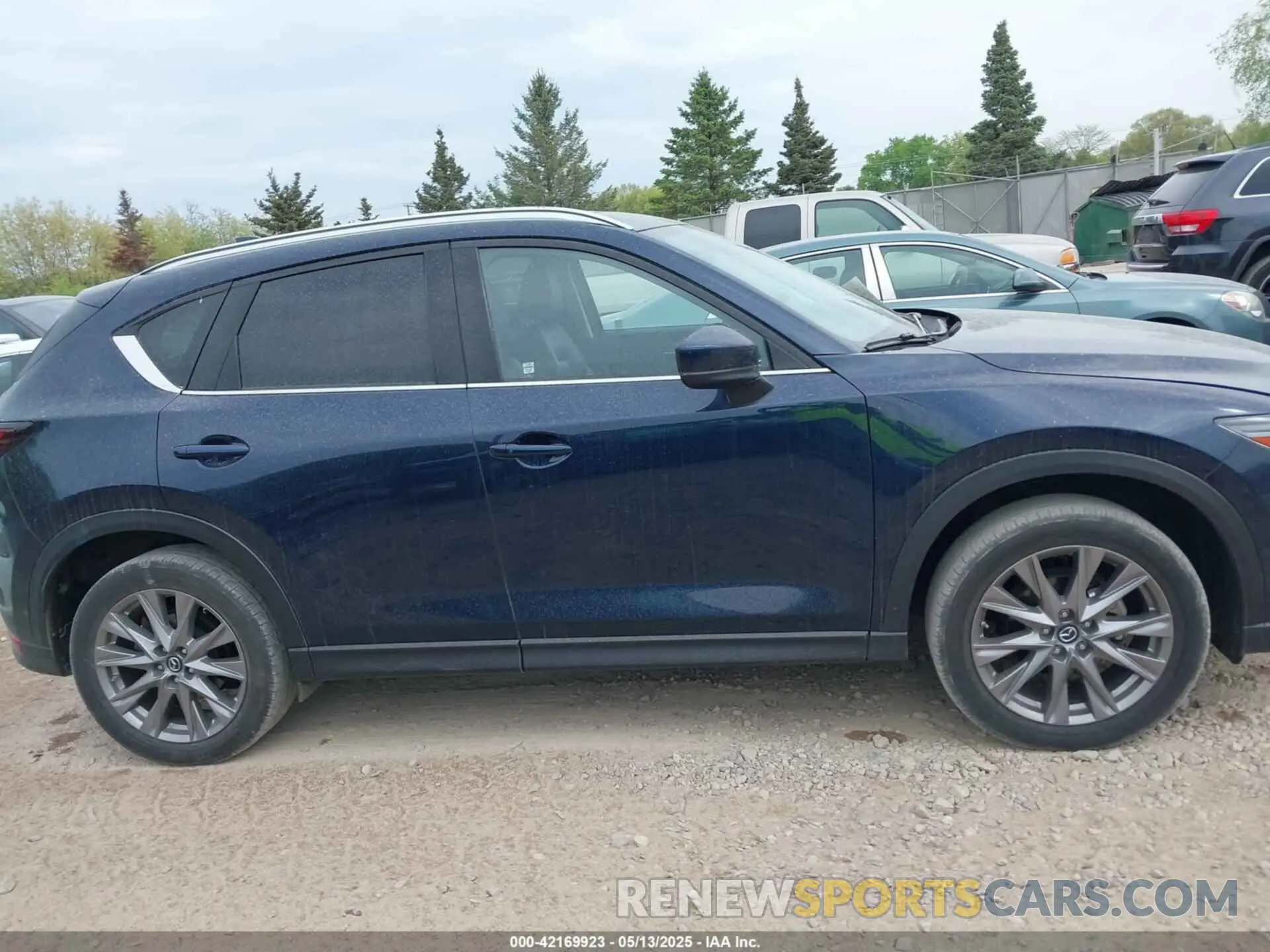 13 fotografías del automóvil dañado JM3KFBDM6M0413327 MAZDA CX-5 2021