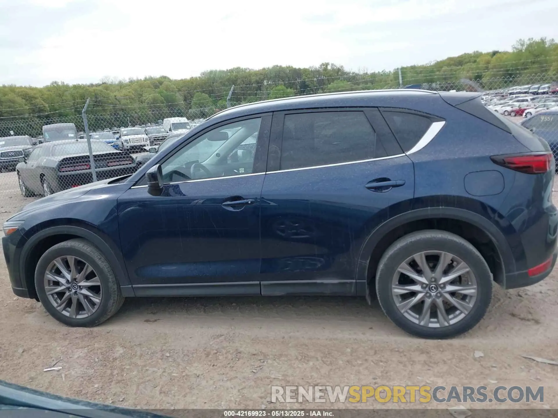 14 fotografías del automóvil dañado JM3KFBDM6M0413327 MAZDA CX-5 2021