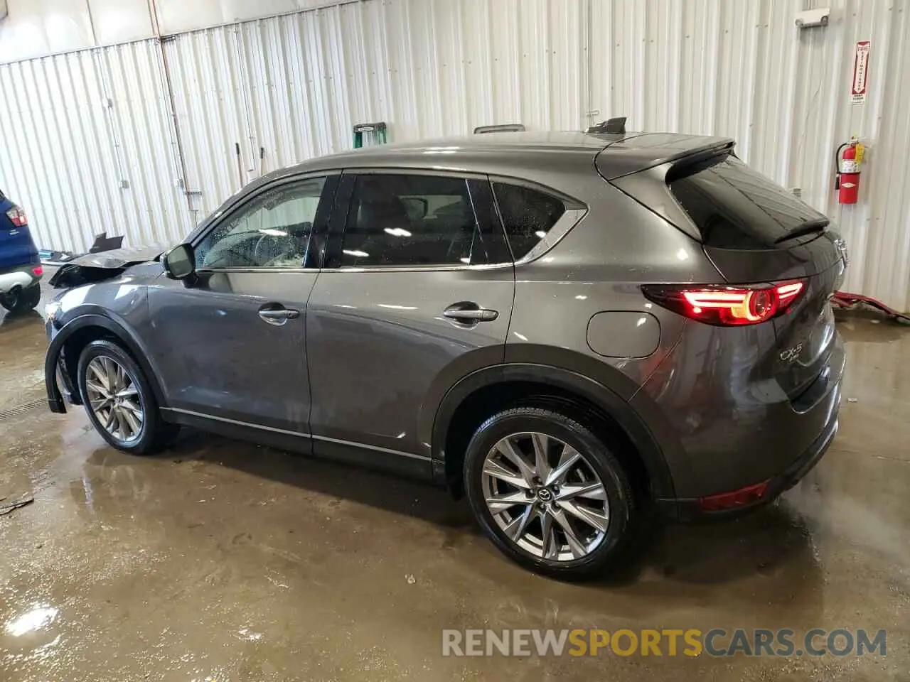 2 fotografías del automóvil dañado JM3KFBDM6M0478372 MAZDA CX-5 2021