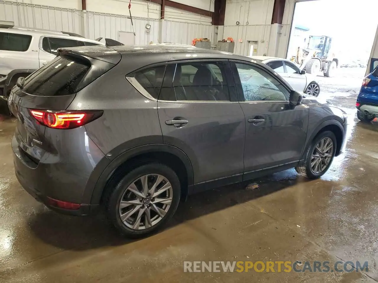 3 fotografías del automóvil dañado JM3KFBDM6M0478372 MAZDA CX-5 2021