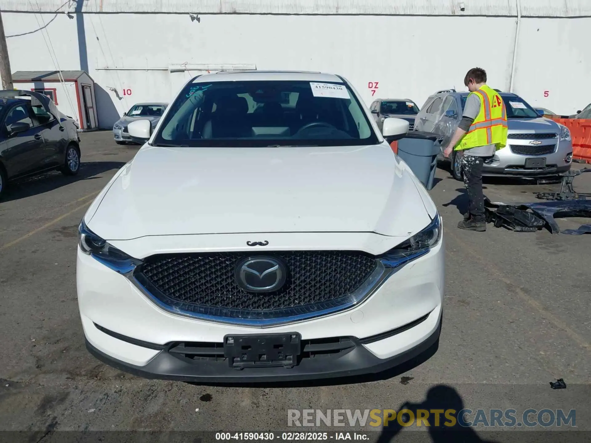 12 fotografías del automóvil dañado JM3KFBDM6M0483135 MAZDA CX-5 2021