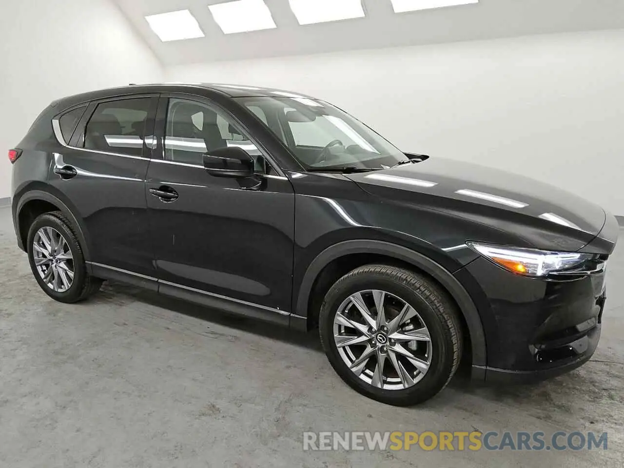4 fotografías del automóvil dañado JM3KFBDM6M0487606 MAZDA CX-5 2021