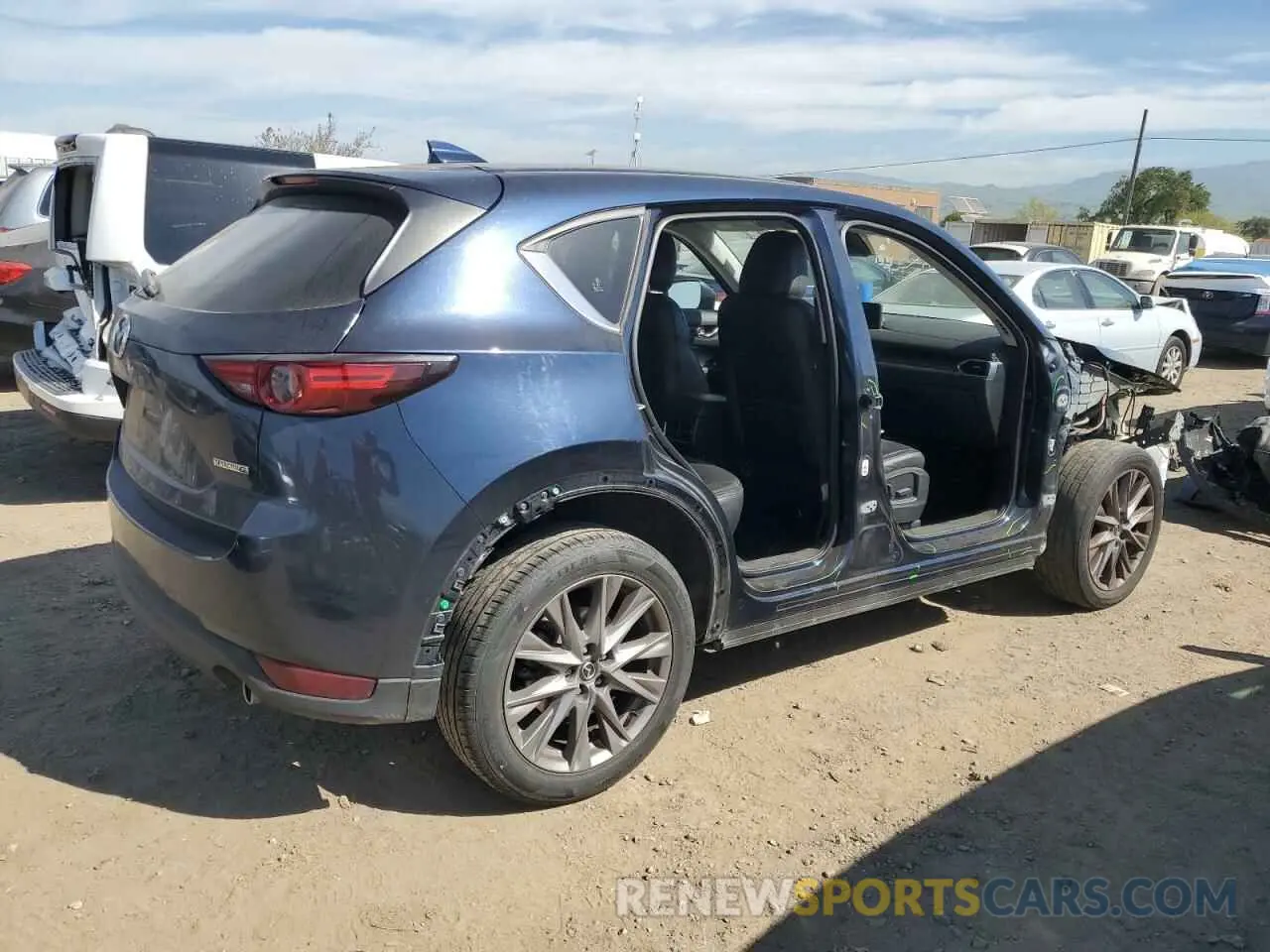 3 fotografías del automóvil dañado JM3KFBDM6M1343287 MAZDA CX-5 2021