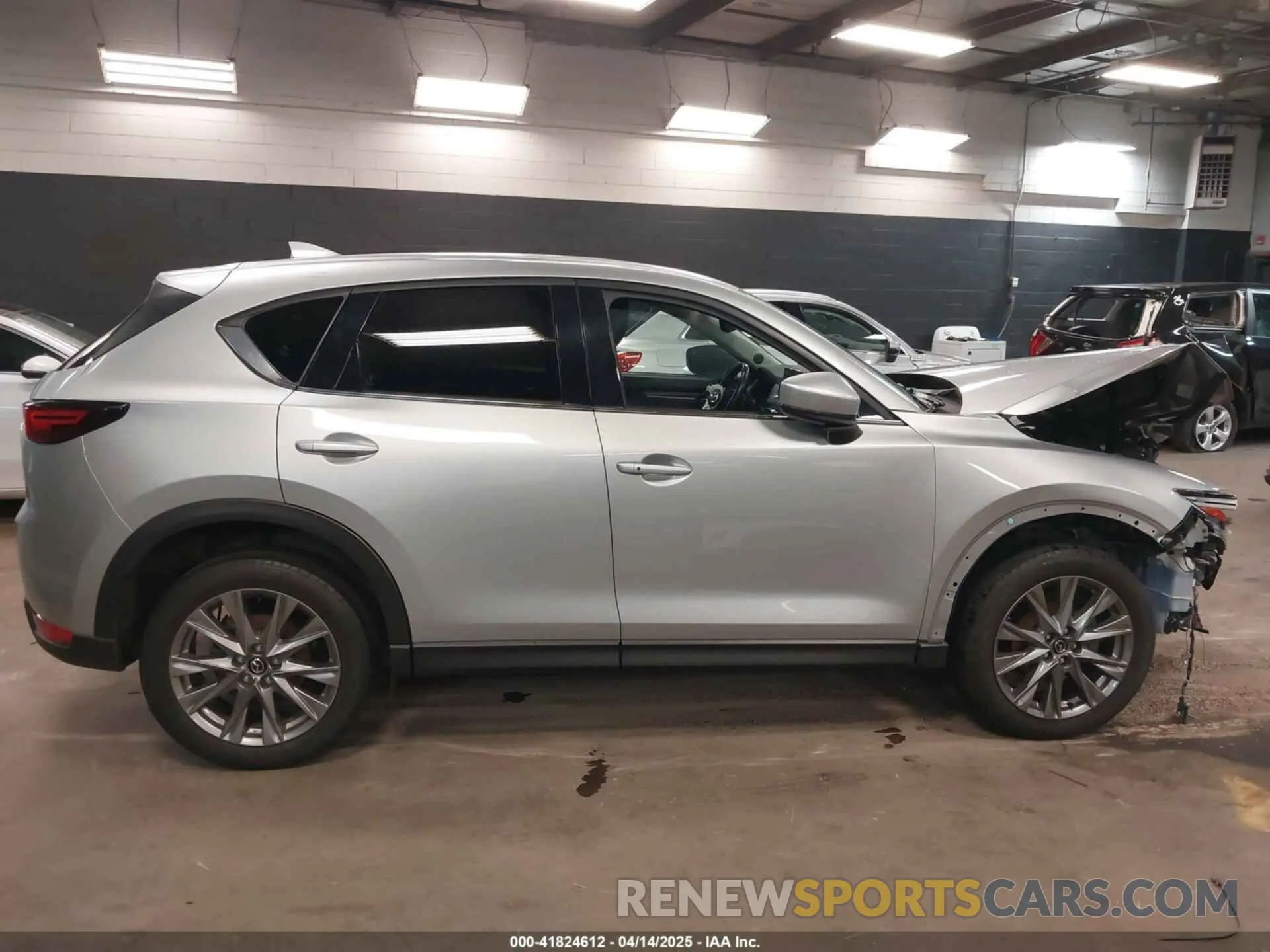 12 fotografías del automóvil dañado JM3KFBDM7M1392644 MAZDA CX-5 2021