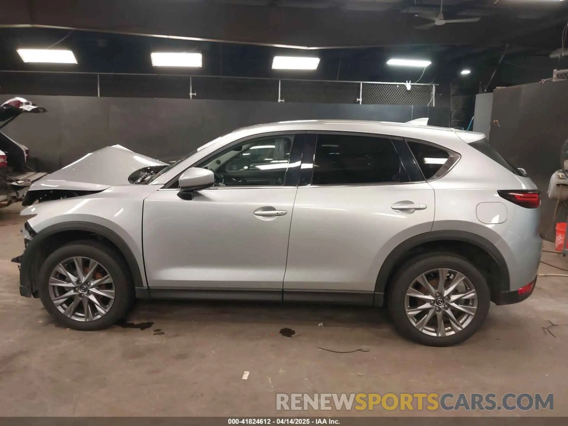 13 fotografías del automóvil dañado JM3KFBDM7M1392644 MAZDA CX-5 2021