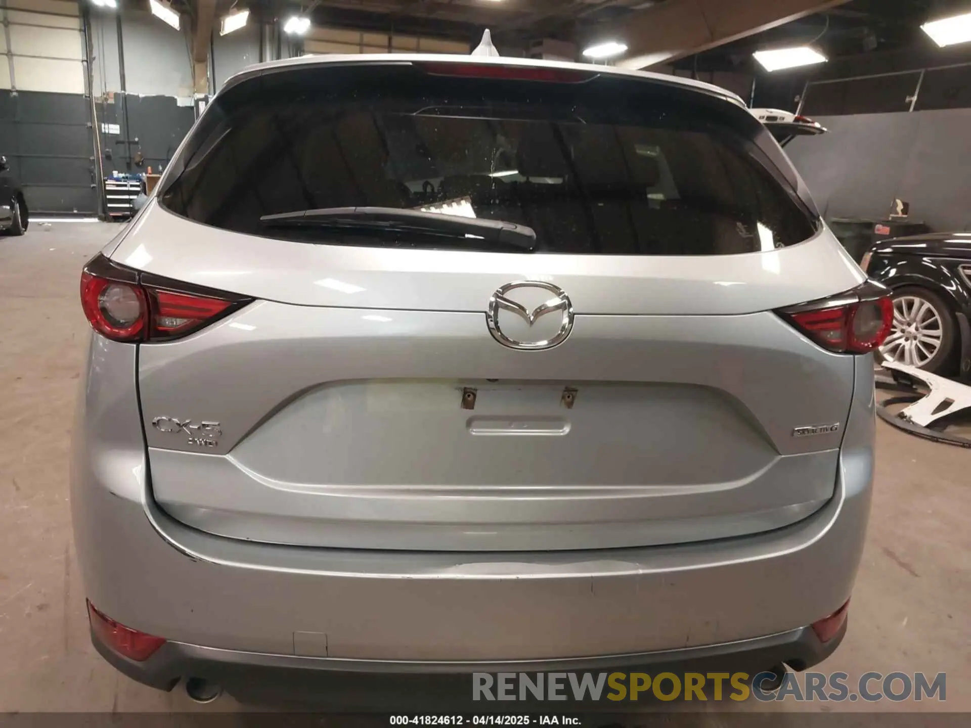 15 fotografías del automóvil dañado JM3KFBDM7M1392644 MAZDA CX-5 2021
