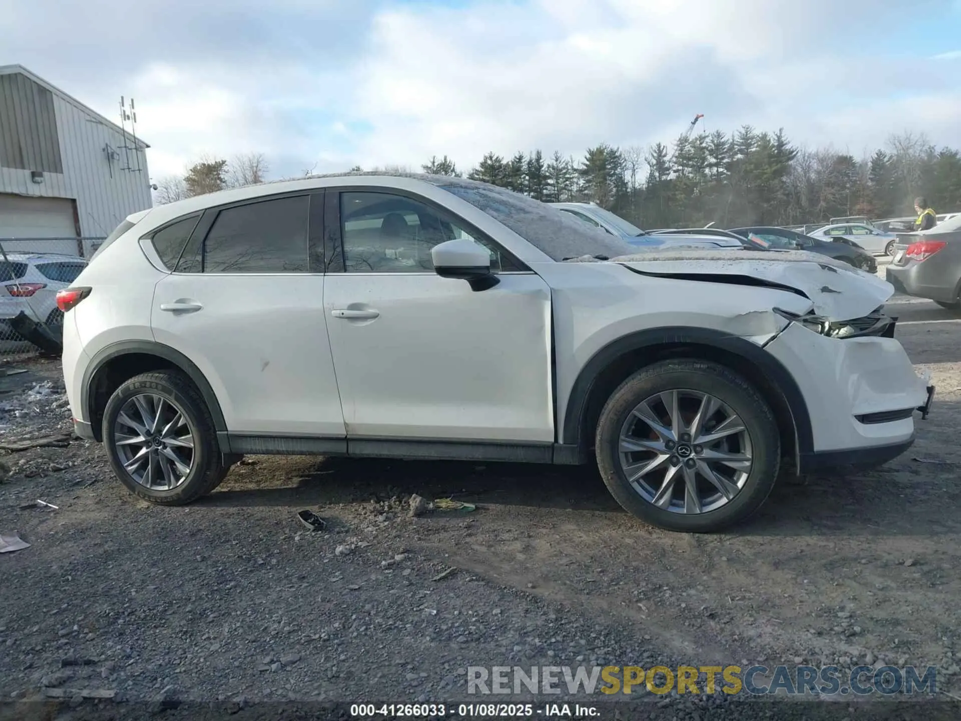 13 fotografías del automóvil dañado JM3KFBDM8M0493892 MAZDA CX-5 2021