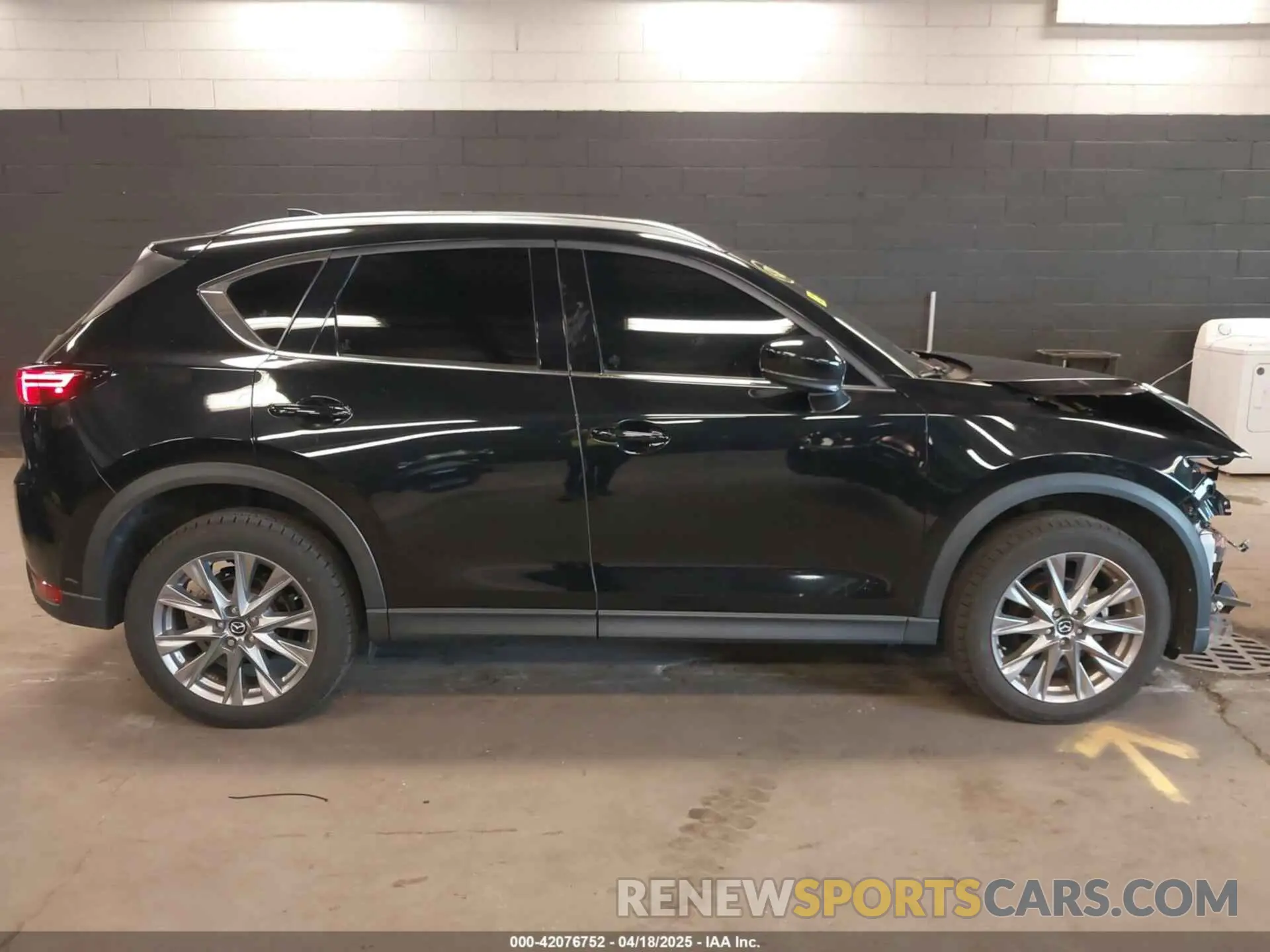 14 fotografías del automóvil dañado JM3KFBDM9M1342456 MAZDA CX-5 2021