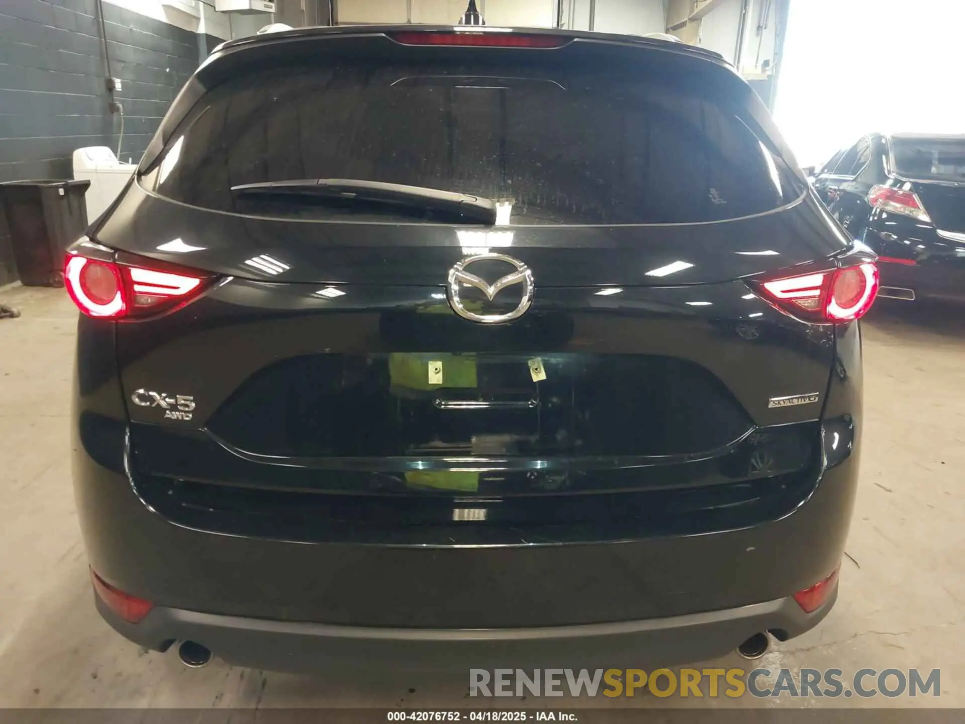 17 fotografías del automóvil dañado JM3KFBDM9M1342456 MAZDA CX-5 2021