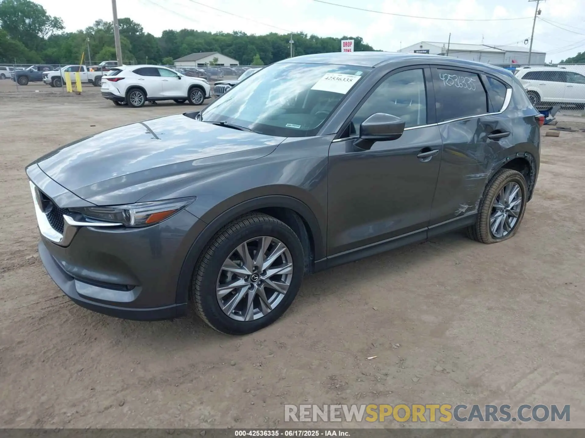 2 fotografías del automóvil dañado JM3KFBDMXM0306118 MAZDA CX-5 2021