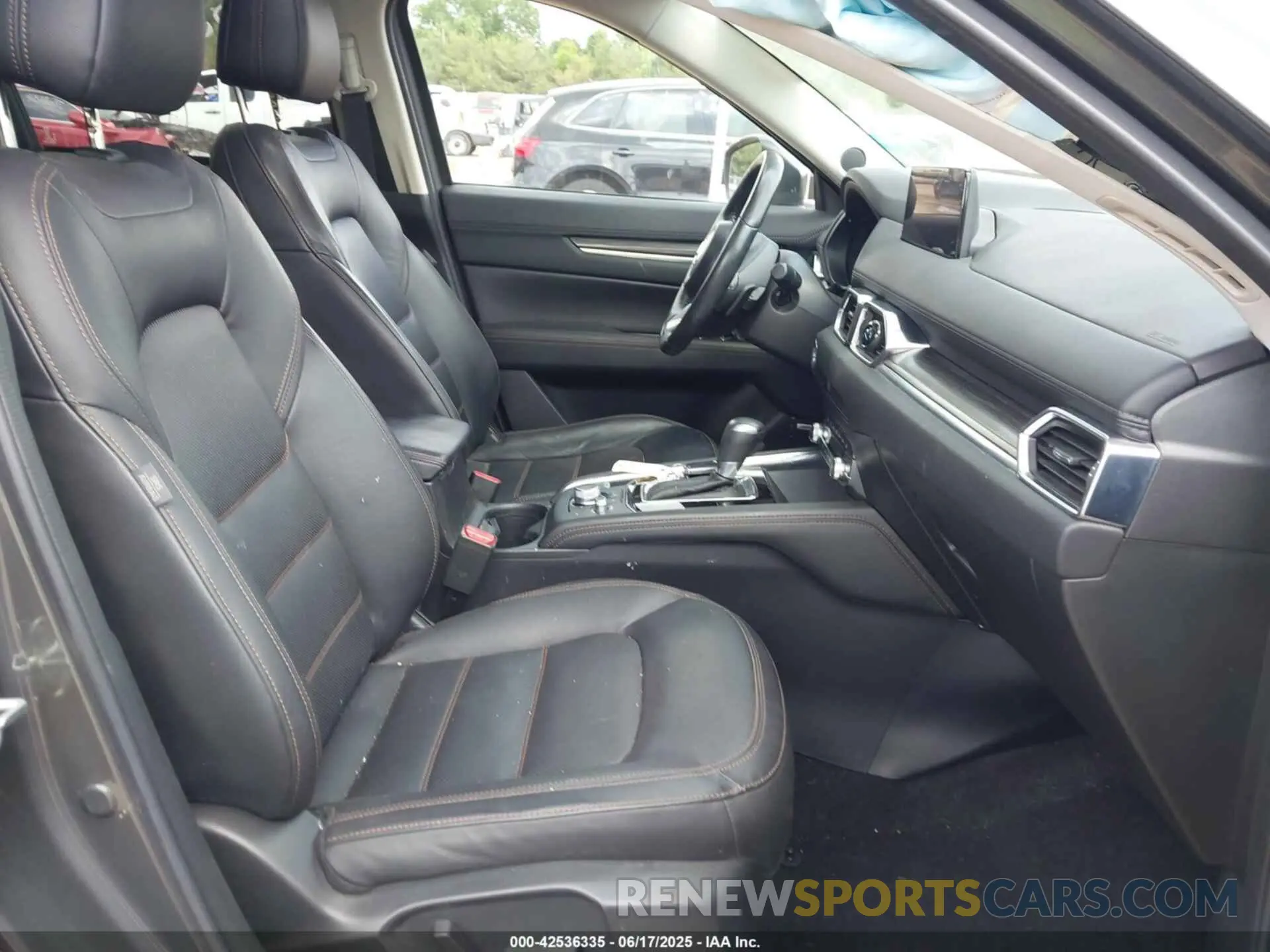 5 fotografías del automóvil dañado JM3KFBDMXM0306118 MAZDA CX-5 2021