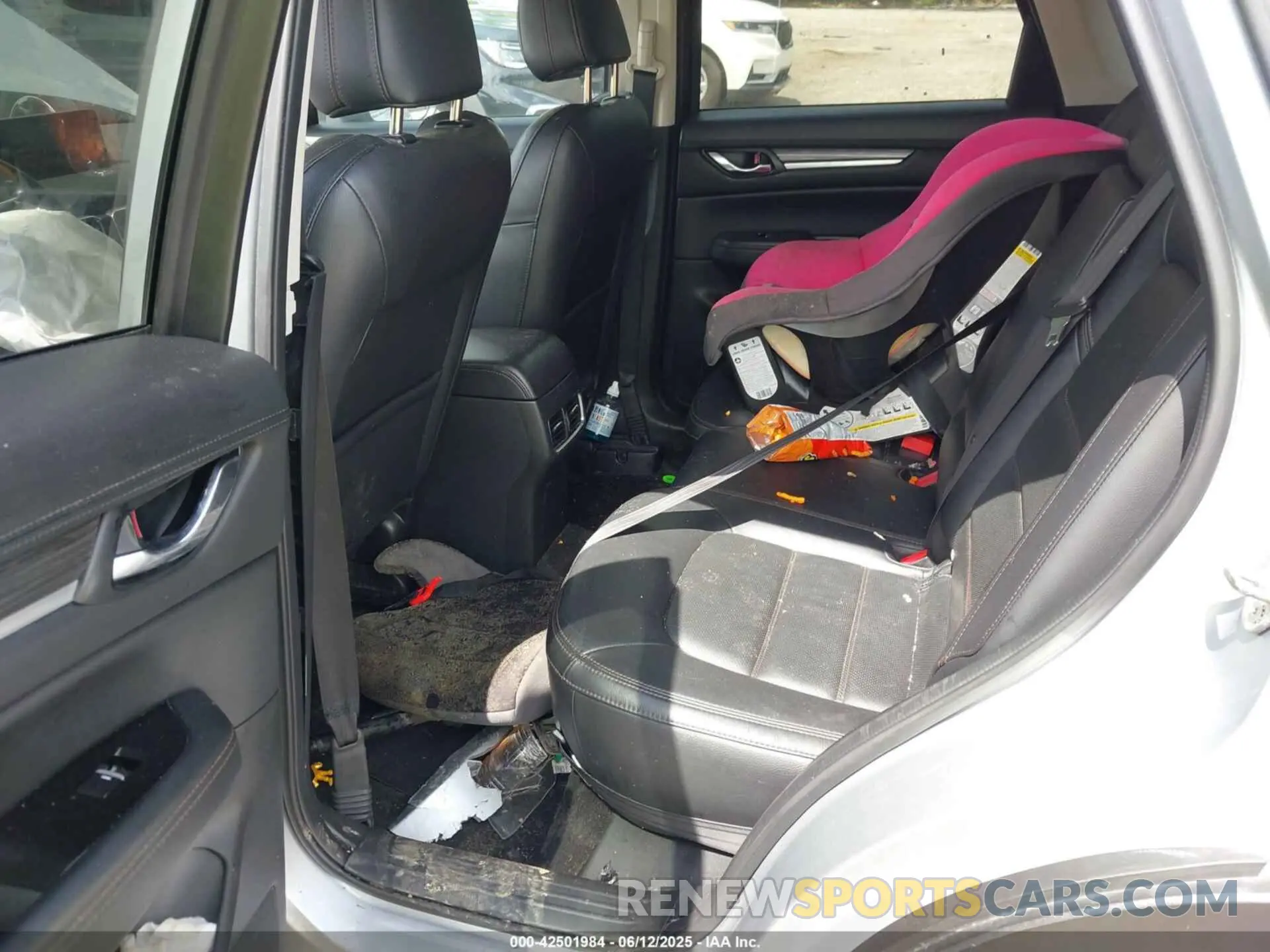 8 fotografías del automóvil dañado JM3KFBDMXM1342451 MAZDA CX-5 2021