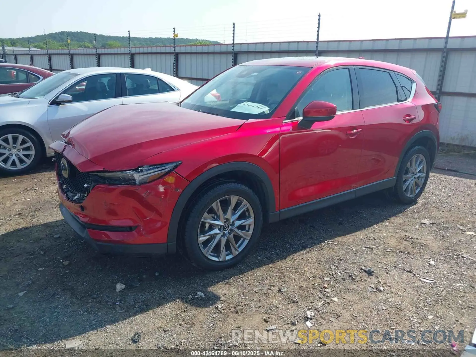 2 fotografías del automóvil dañado JM3KFBDMXM1452223 MAZDA CX-5 2021