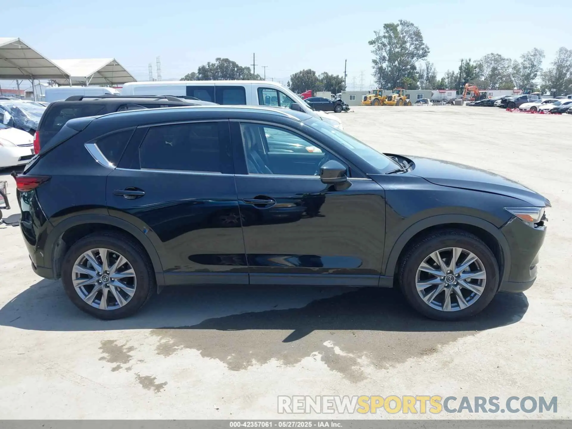 13 fotografías del automóvil dañado JM3KFBDMXM1487182 MAZDA CX-5 2021