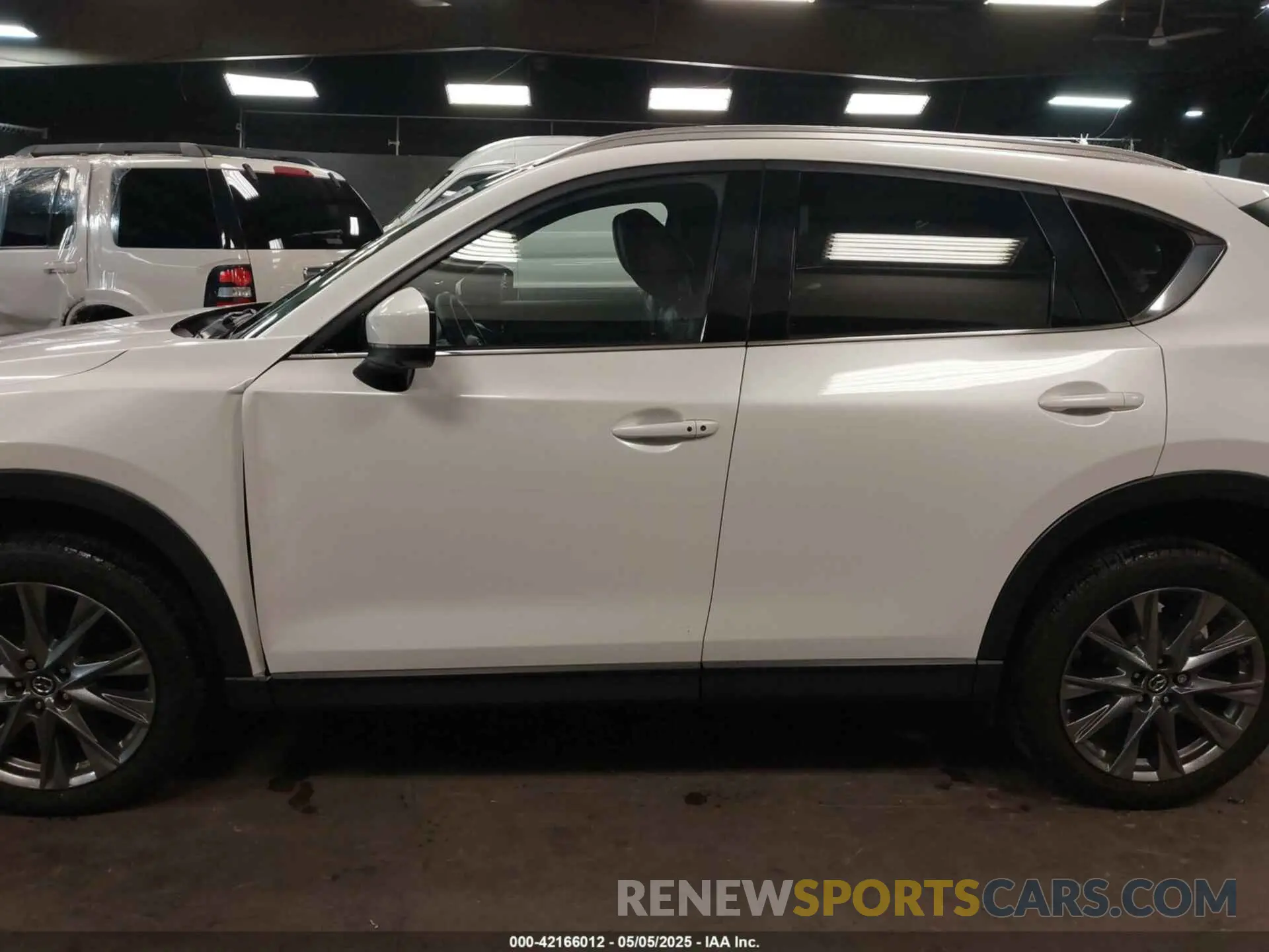14 fotografías del automóvil dañado JM3KFBEY5M0319425 MAZDA CX-5 2021