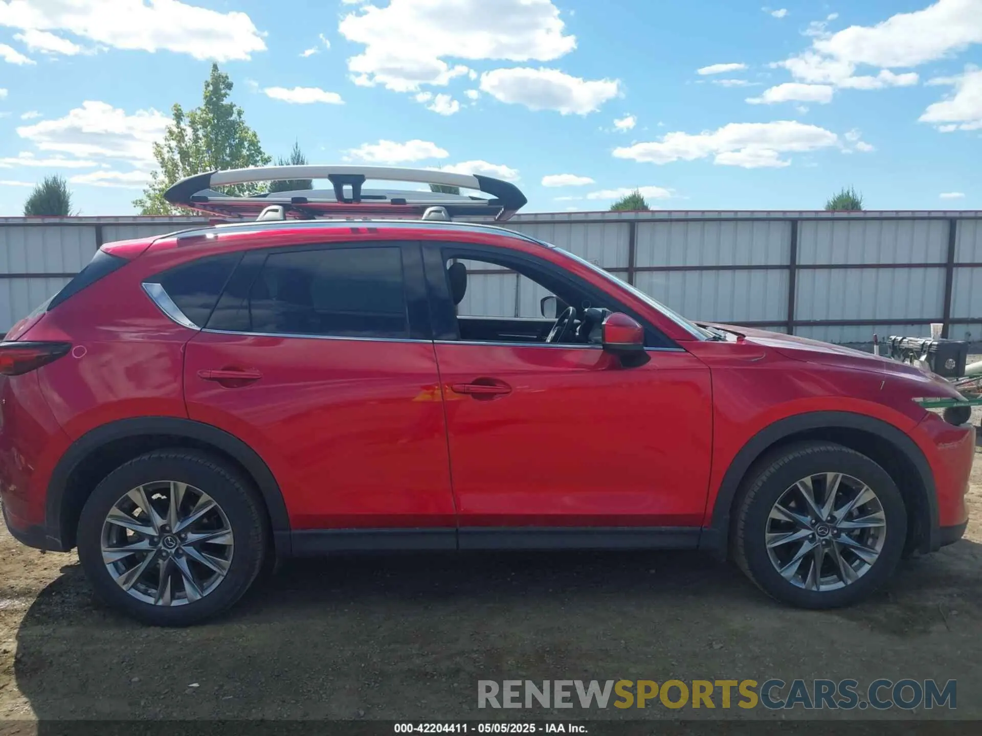 14 fotografías del automóvil dañado JM3KFBEY5M0442075 MAZDA CX-5 2021