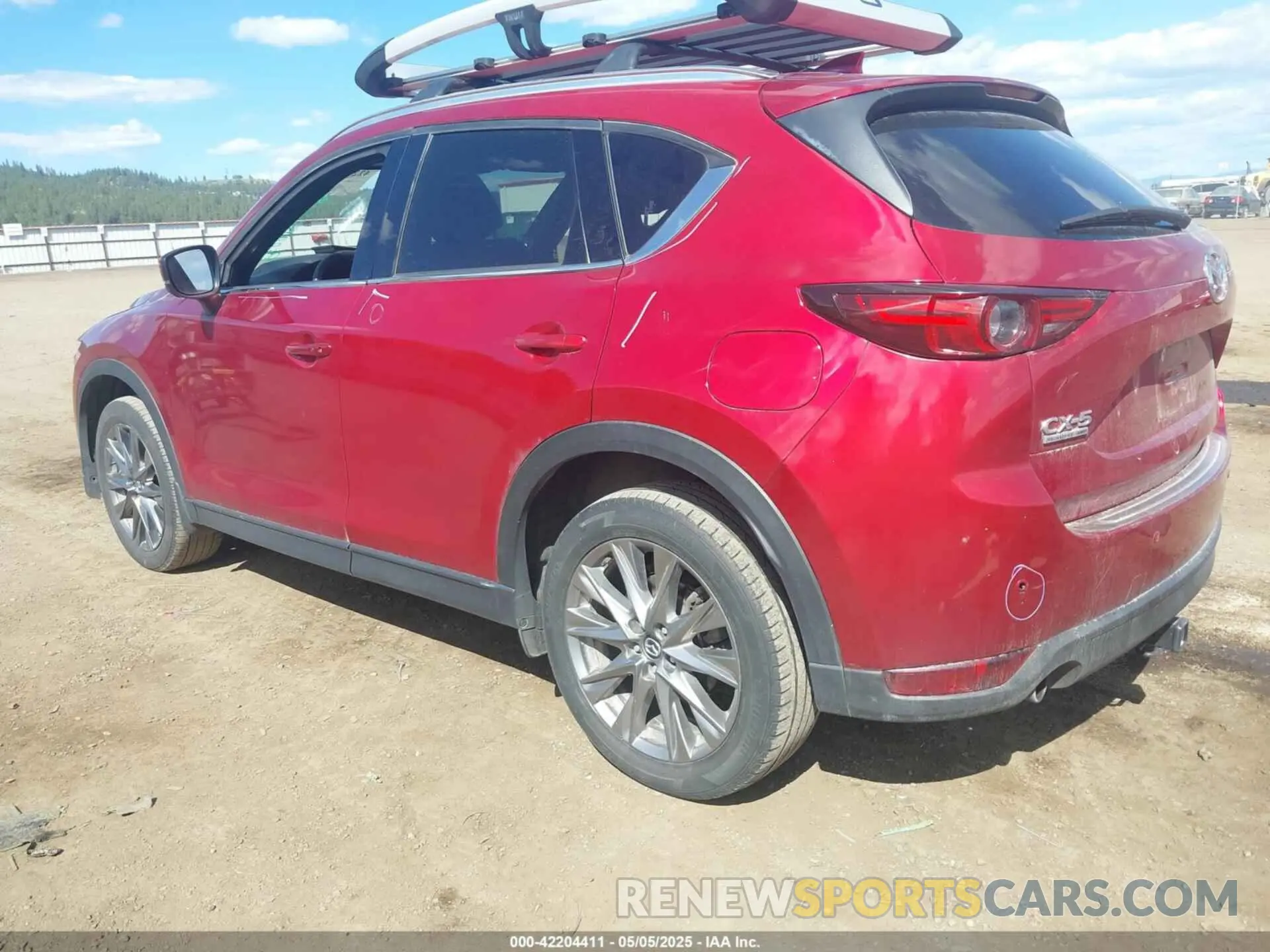 3 fotografías del automóvil dañado JM3KFBEY5M0442075 MAZDA CX-5 2021